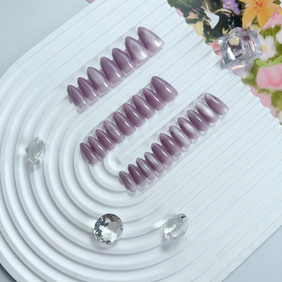SXVME Uñas Postizas Lilas, Uñas Postizas De Ojo De Gato Morado Claro, Uñas Postizas Cortas Con Brillantina, Uñas Postizas Acrílicas Gruesas, Uñas Postizas Brillantes Para Mujer (30 Unidades)