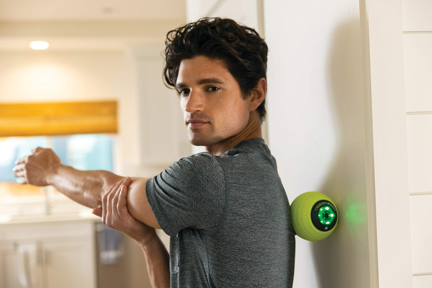 Pelota de Masaje Vibratoria TriggerPoint Verde Silicona de 3 Velocidades