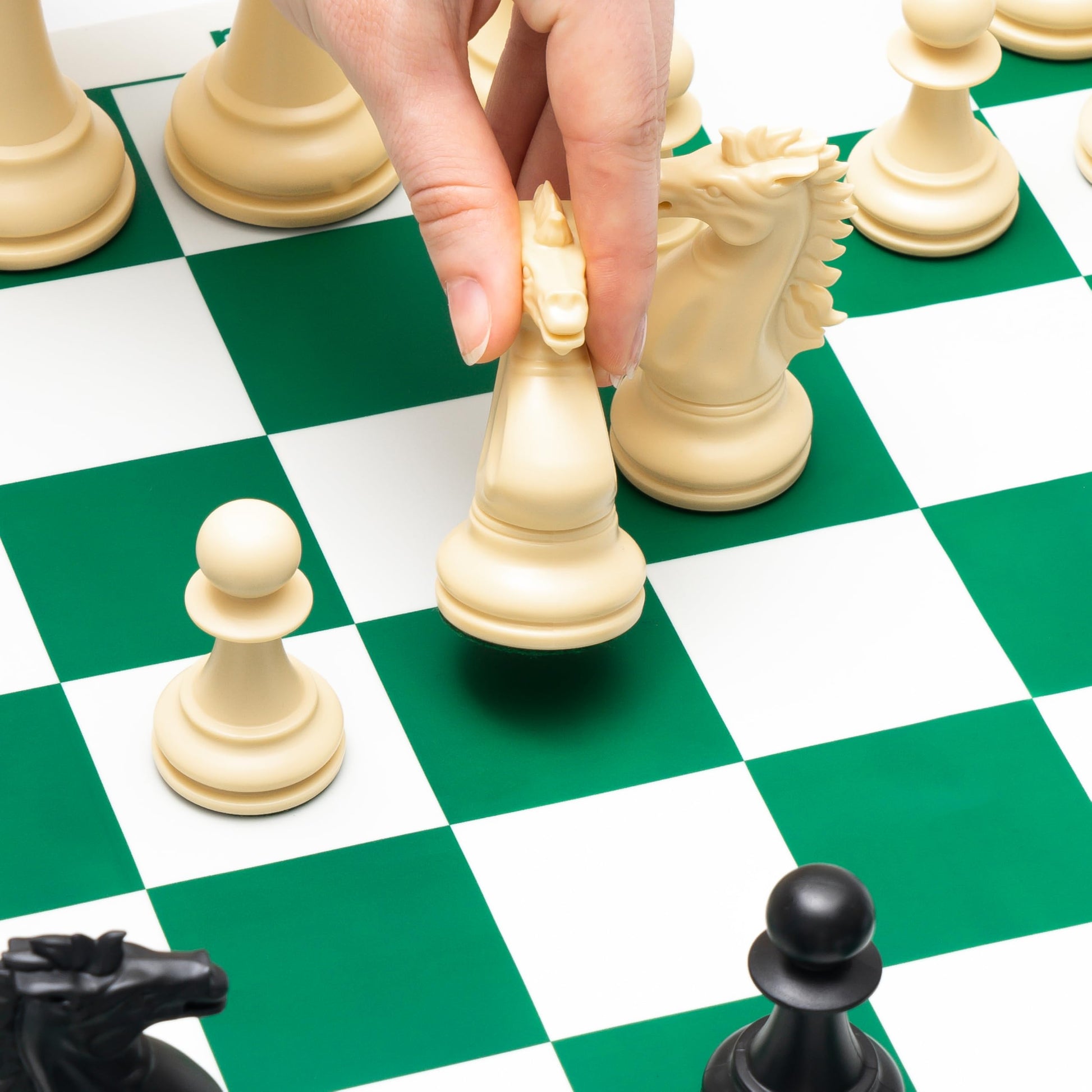Best Chess Set Ever 4X Juego de Ajedrez Profesional Cuádruple Peso (Rey de 11,4 cm), Tablero Silicon Reversible 50x50 cm, Piezas Modernas Staunton Ponderadas, Ajedrez de Torneo para Adultos y Niños