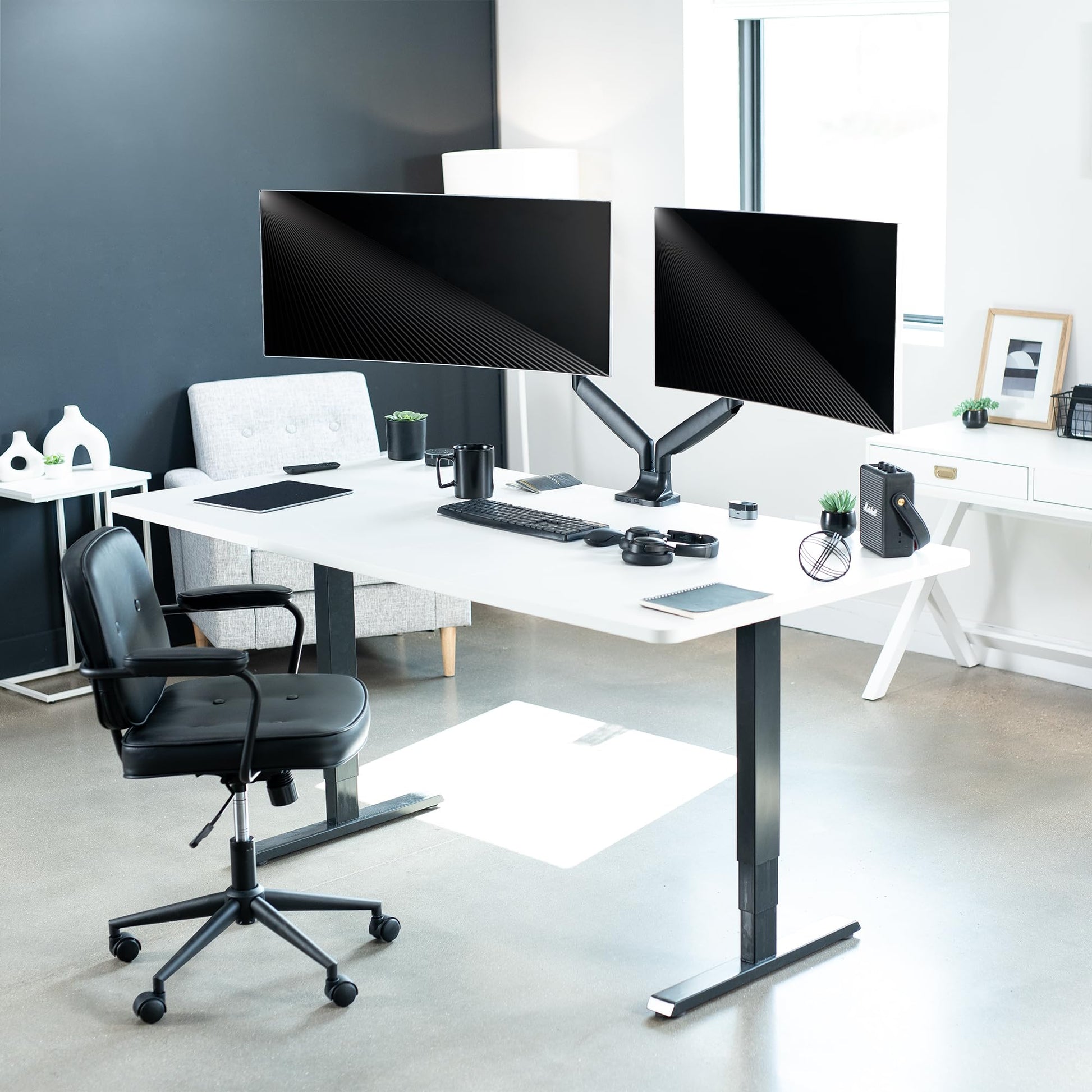 Brazo de Aluminio VIVO Negro para Monitores Ultra Anchos de hasta 35 Pulgadas con Altura Neumática y Montaje VESA 100 x 100