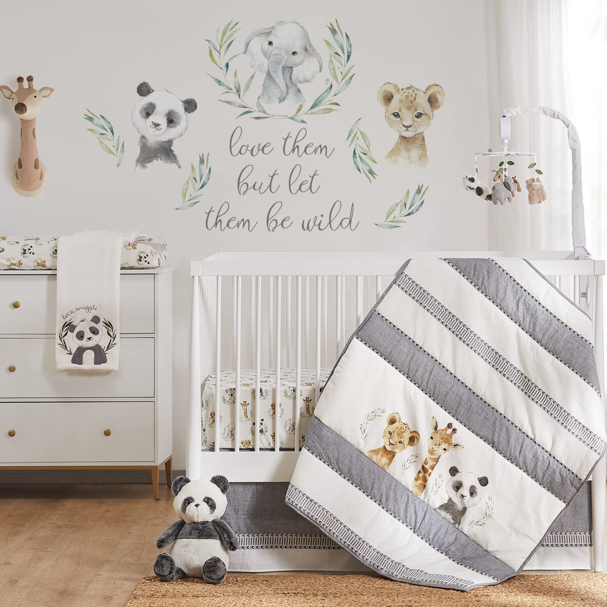 Levtex Baby - Funda para cambiador de pañales Mozambique - Se adapta a la mayoría de los cambiadores estándar - Animales de la selva - Peluche gris, crema, verde, carbón, gris pardo - Accesorios para guardería - Peluche