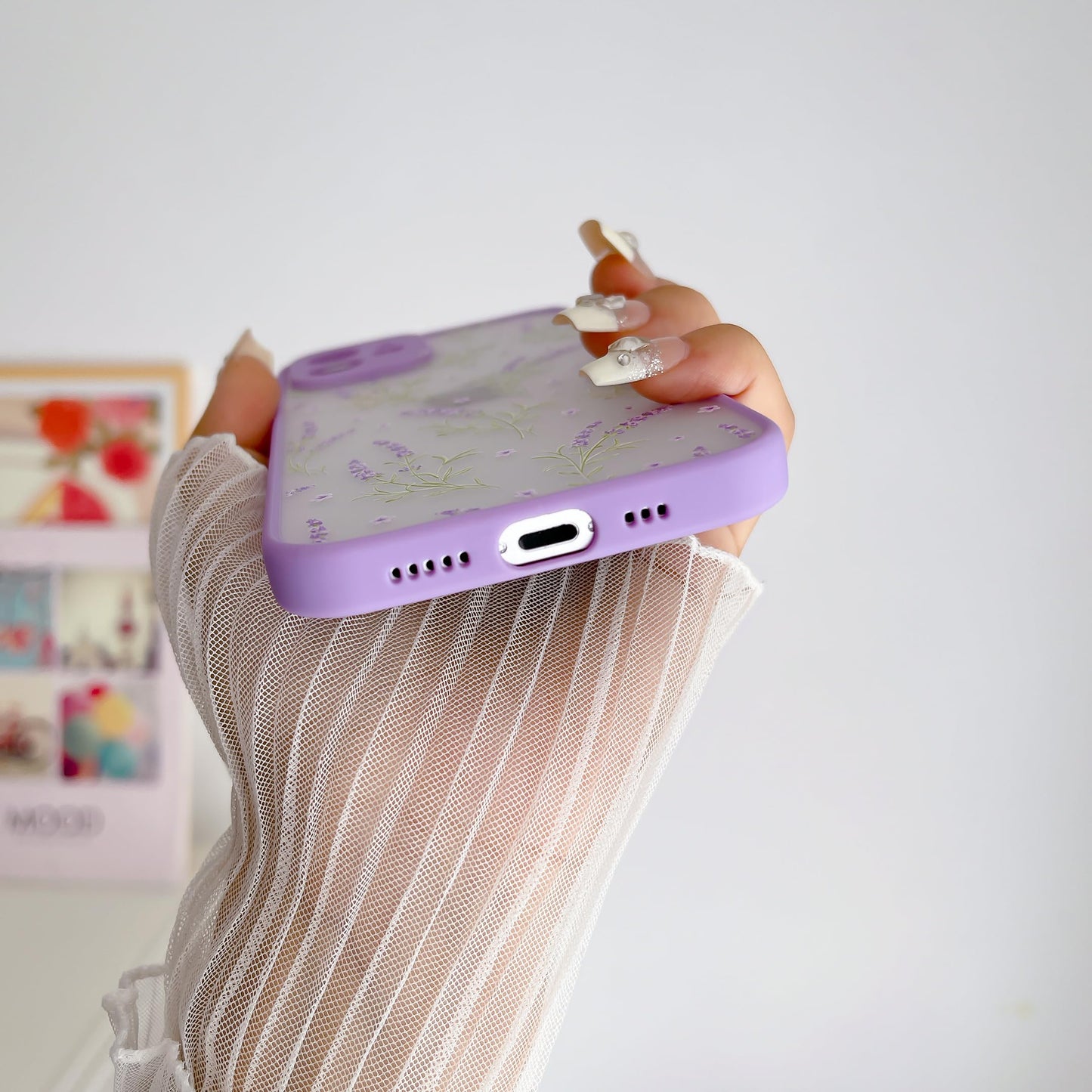 HaroKing Funda para iPhone 12, Protectora de cámara, Carcasa Transparente Esmerilado Espalda PC 3D Floral (Morado)