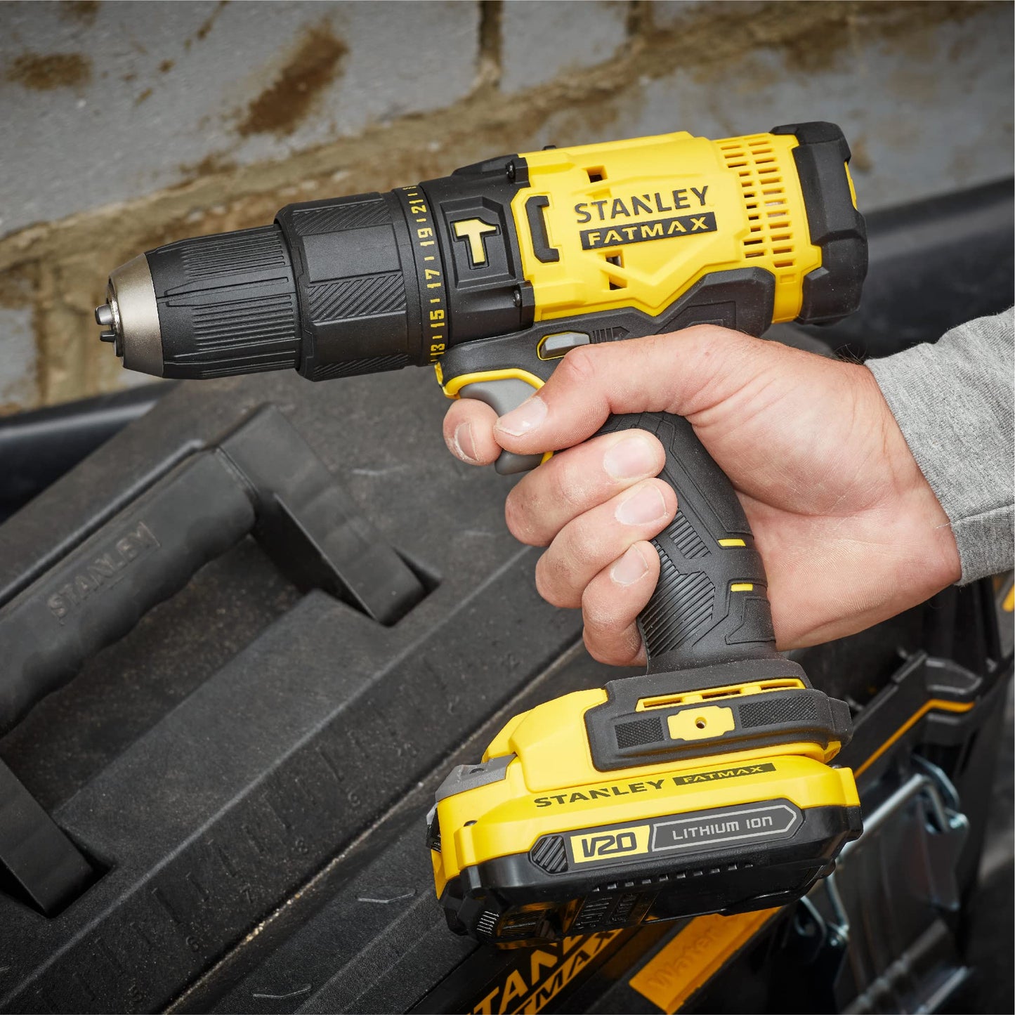 STANLEY Rotomatillo Inalámbrico 20V con 2 Baterías SCD711C2K