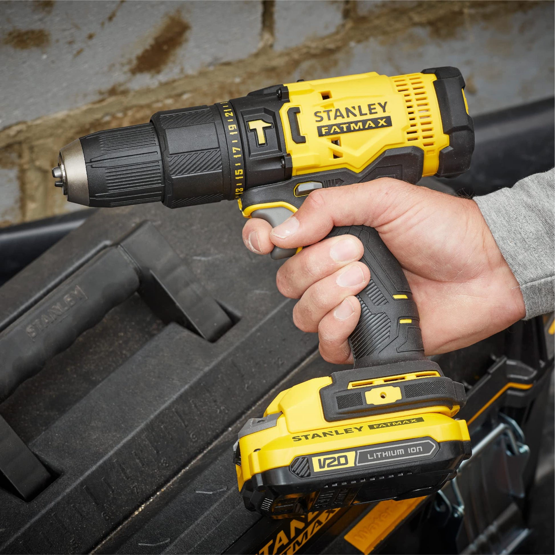 STANLEY Rotomatillo Inalámbrico 20V con 2 Baterías SCD711C2K