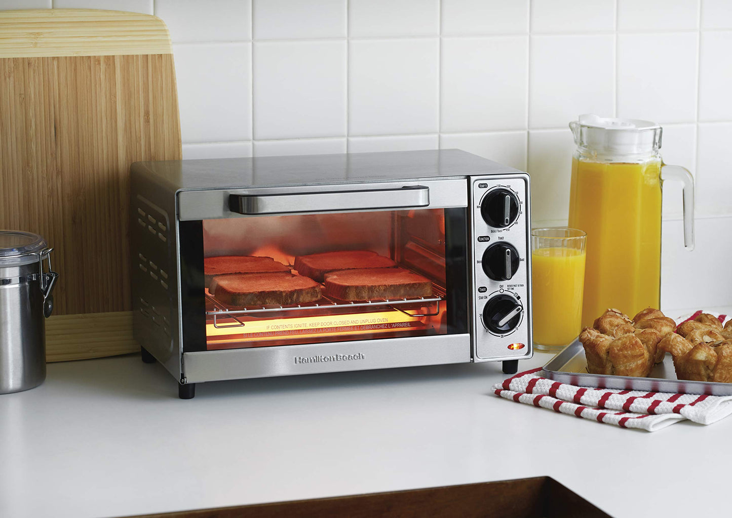 Hamilton Beach 31401 Horno Tostador Eléctrico de 4 Rebanadas (12 Litros), Acero Inoxidable + Taurus Hervidor de Agua Caronte, 2 Lt, 1000 W,, Chico, Plata