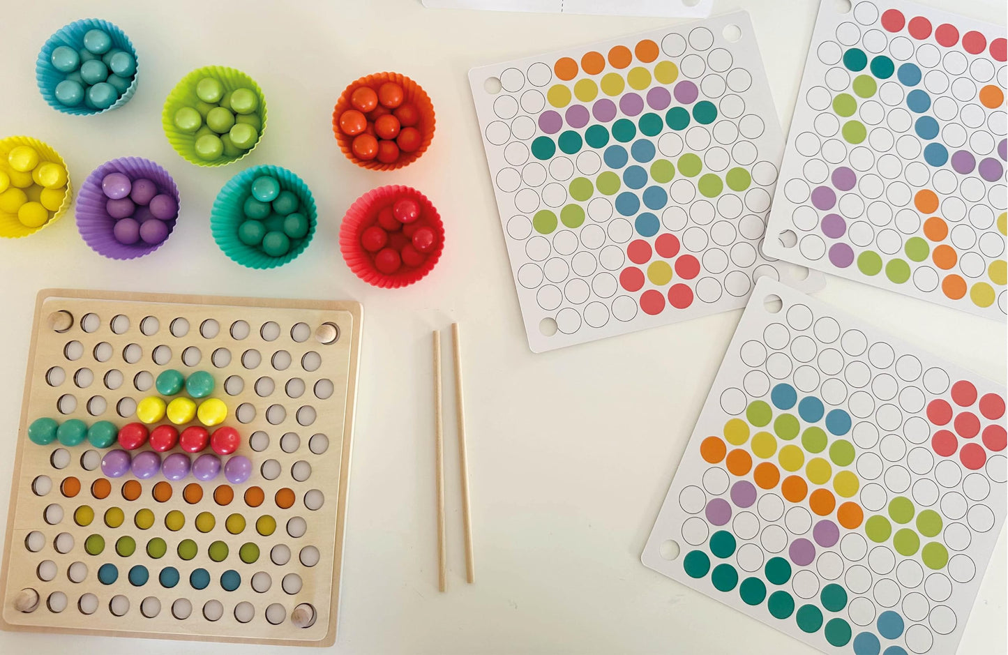 Juguete Montessori Time to Fiesta Figuras de Bolitas Colores