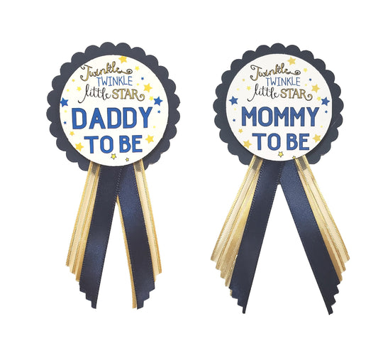 Mommy to Be & Daddy to Be Pin Twinkle Little Star Baby Shower Pin para que los padres usen, azul marino y dorado, It's a Girl, It's a Boy Baby Sprinkle, Una talla, Cartulina cartulina cintas de satén