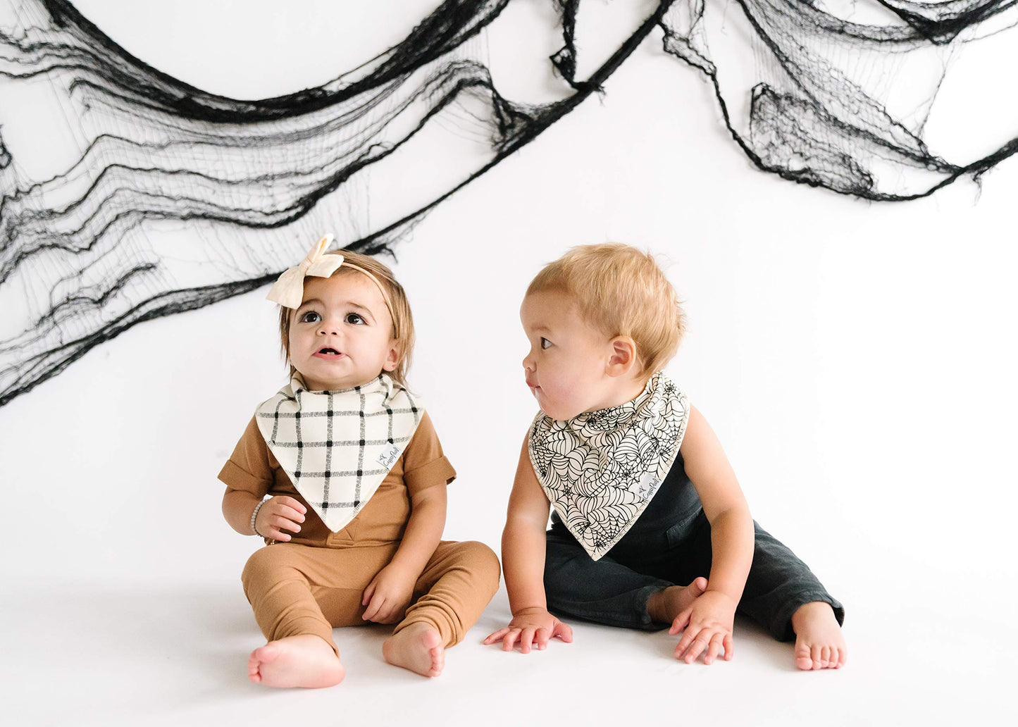 Copper Pearl - Paquete de 4 baberos de algodón suave para babeo y dentición, baberos absorbentes para bebés y niños, ajustables para adaptarse a recién nacidos a niños pequeños, toneladas de estilos
