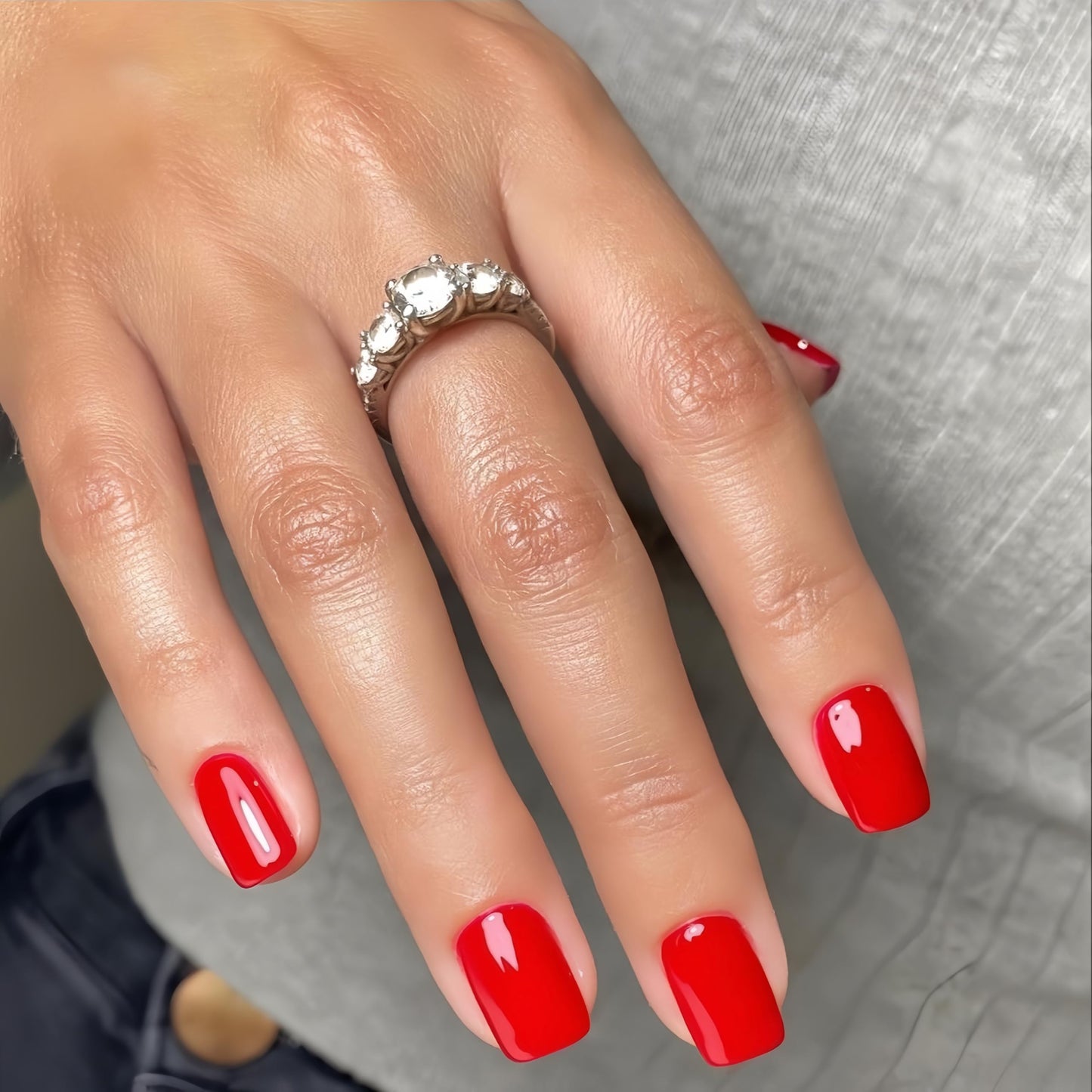 Xcreando Uñas Postizas Cortas Cuadradas Con Pegamento Rojo, Uñas Postizas Cortas Cuadradas Con Pegamento, Uñas Postizas De Gel Suave, Uñas Postizas Cortas Para Mujeres, Rojo Brillante 0,04 Onzas Líq
