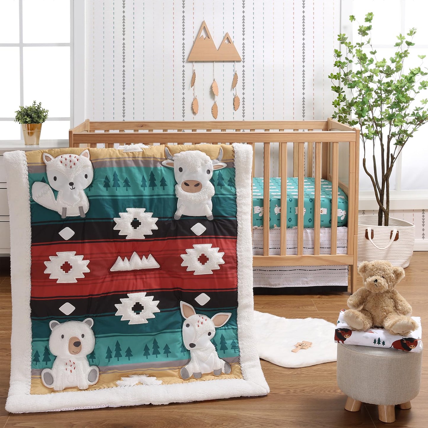 El juego de ropa de cama de 4 piezas para cuna The Peanutshell para niños y niñas - Decoración de cama de guardería para recién nacidos, bebés y niños pequeños con dos sábanas para cuna, volante y