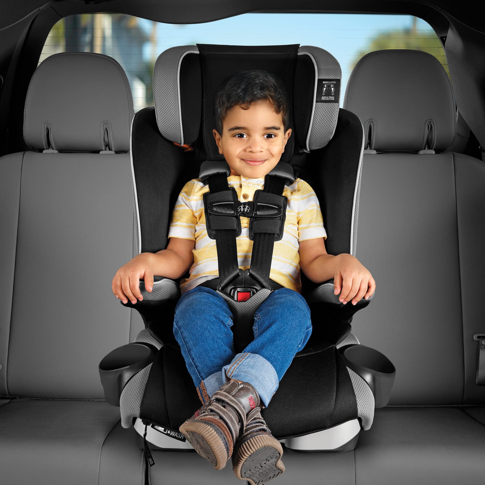 Chicco MyFit® Arnés con cierre + asiento de coche elevador, arnés de 5 puntos y asiento elevador de respaldo alto, tela con cierre y lavado, para niños de 25 a 100 libras. | Nightfall/Black