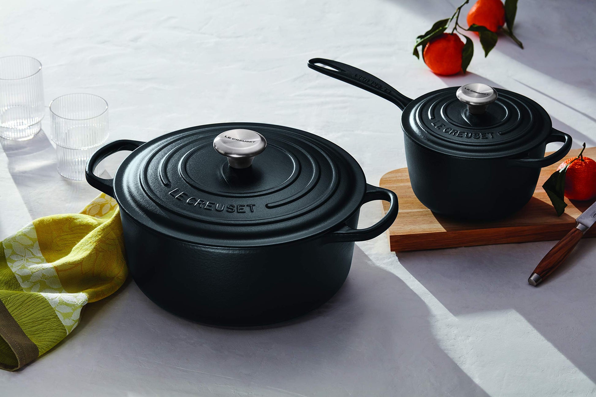 Le Creuset Horno holandés redondo de hierro fundido esmaltado, 7.25 cuartos de galón, regaliz