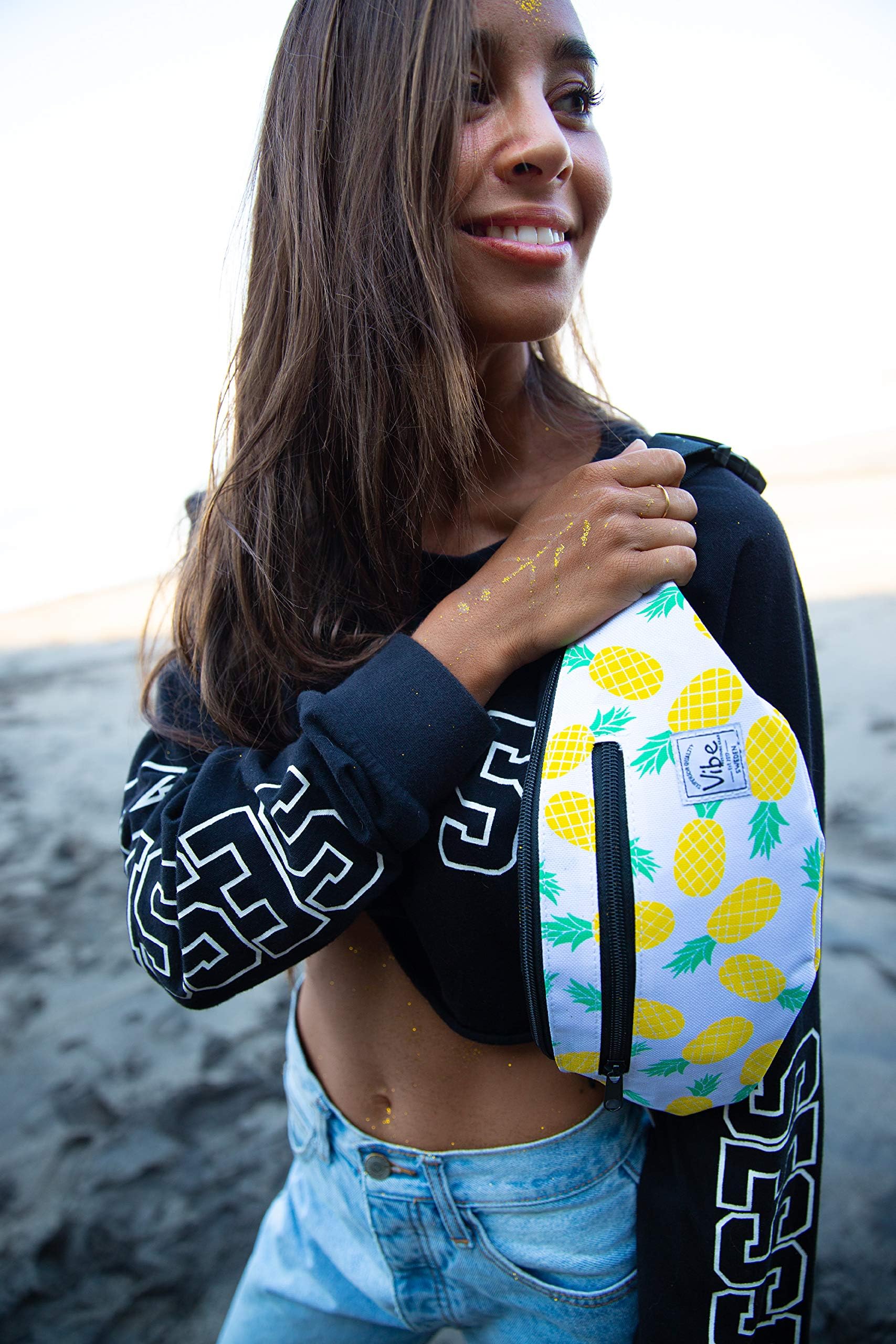 Riñonera Vibe Festival Gear Holográfica Negra Plateada Dorada para Hombre y Mujer
