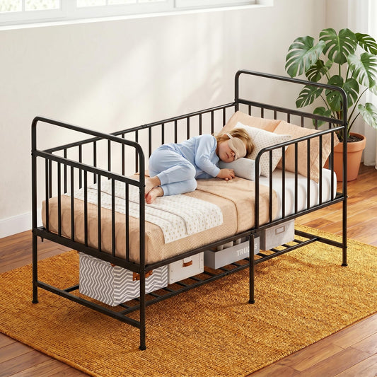 Uzelia Cuna Convertible para Bebé 4 en 1, Cuna para Bebé de Metal con Barandales de Seguridad, Cama Infantil, Daybed y Sofá para Niños, Estructura Resistente con Almacenamiento Inferior, Negro