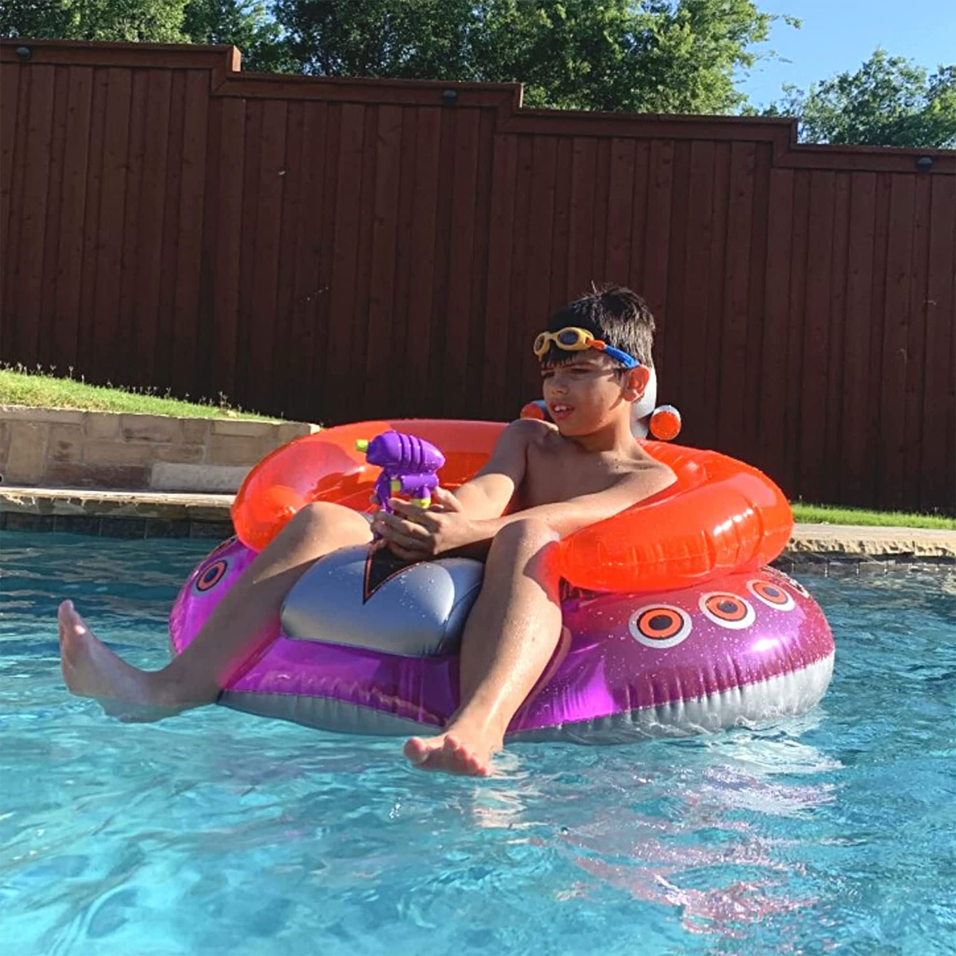 Flotador Swimline UFO 45 Inch Spaceship Squirter