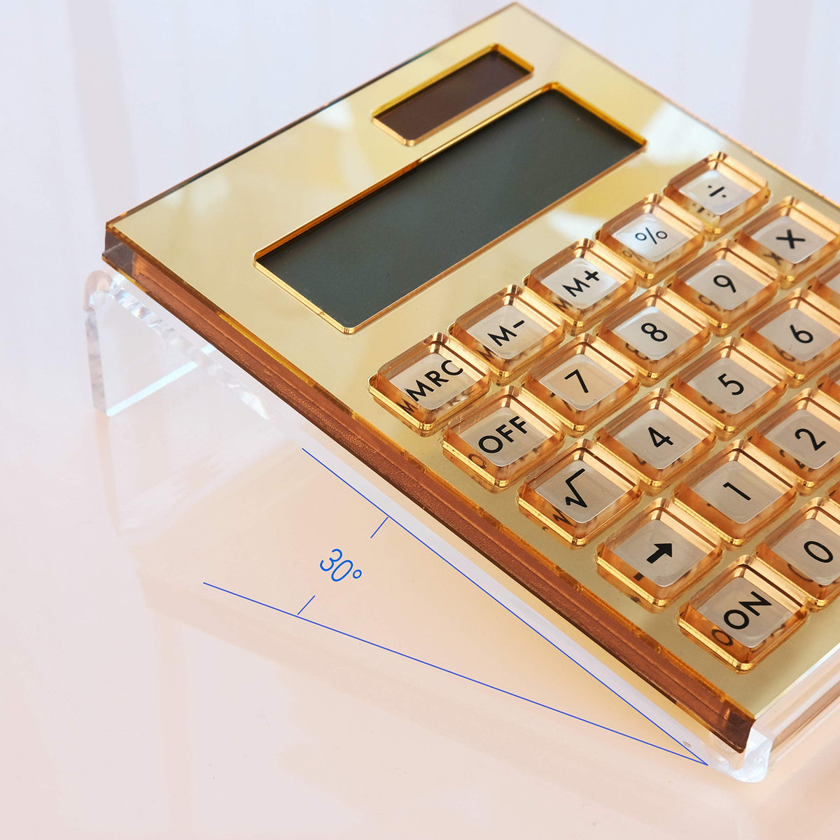 Calculadora Acrílica EXPUTRAN Dorada con Soporte y Energía Solar Híbrida