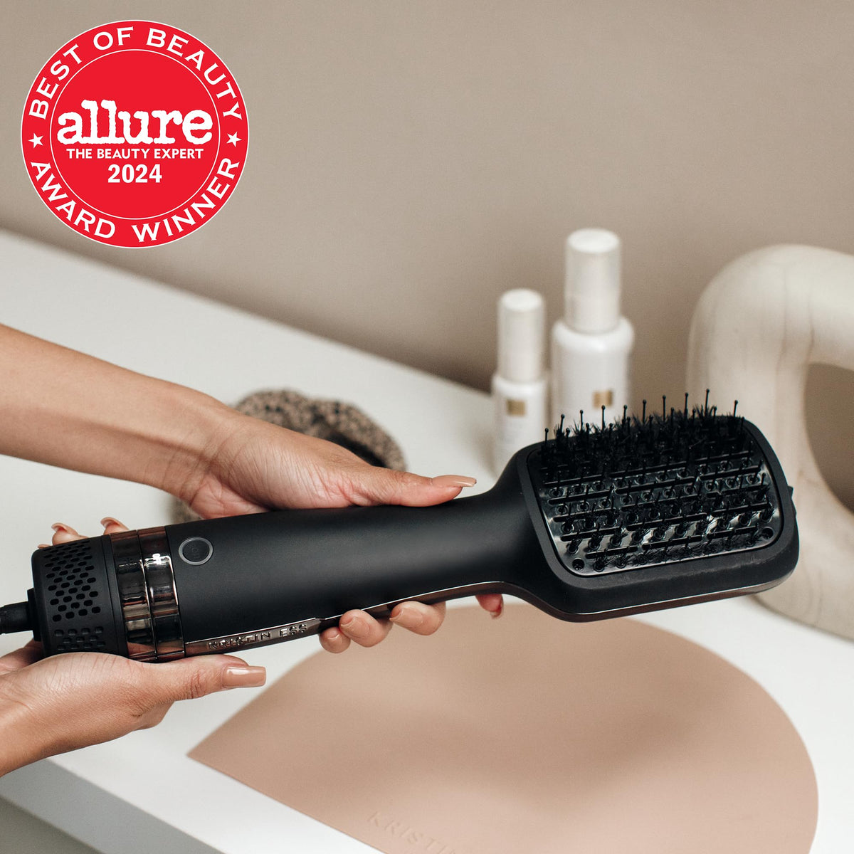 Cepillo Secador de Cerámica Kristin Ess Suave para Crear Volumen y Controlar Frizz