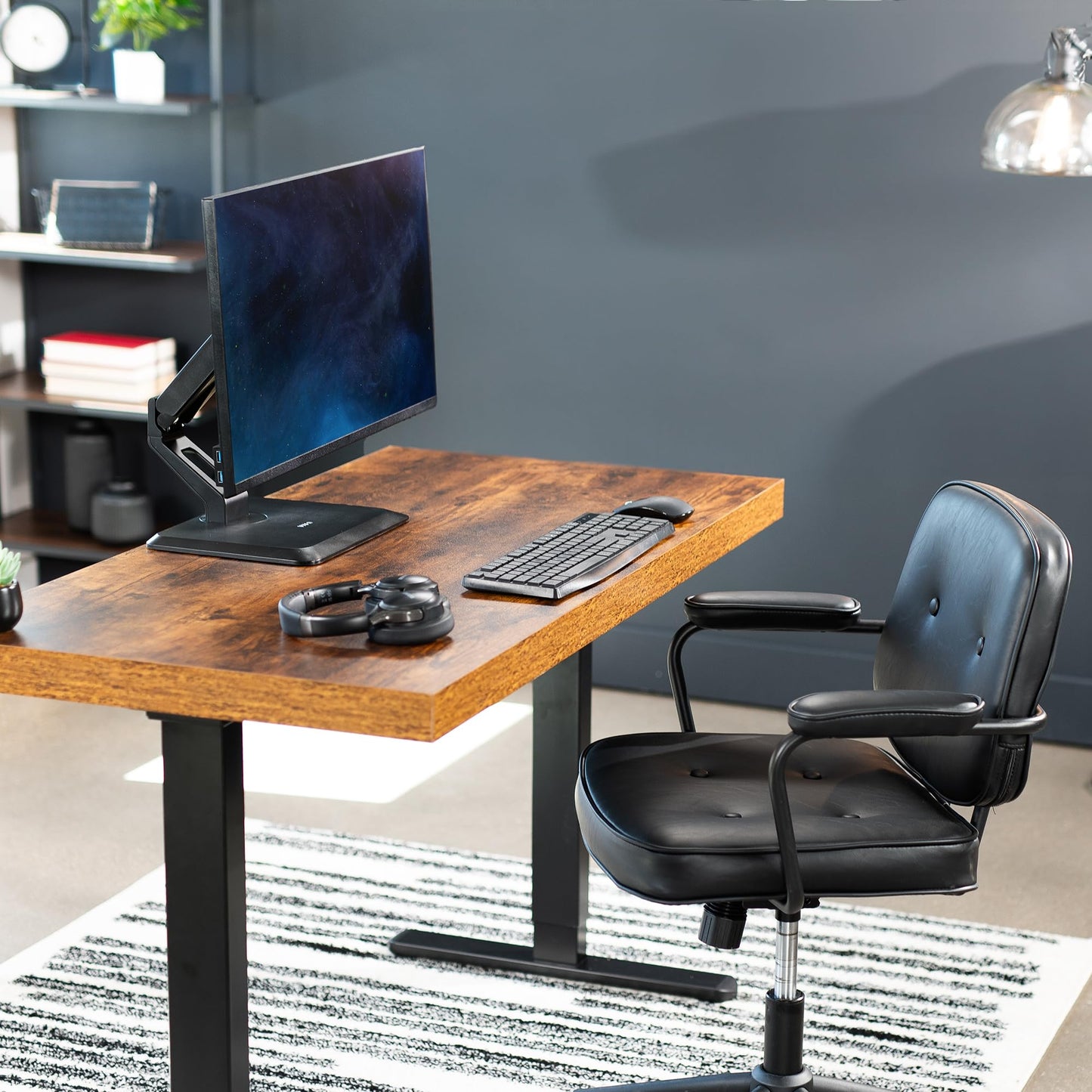 Soporte de Monitor VESA VIVO Negro con Brazo Neumático y Base Giratoria para Visualización Táctil