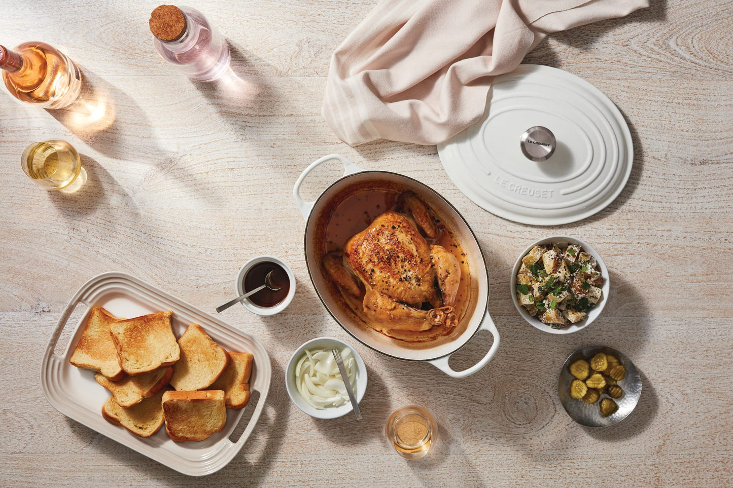Le Creuset Signature de hierro fundido esmaltado Oval holandés francés horno, 2 3/4 Quart, blanco