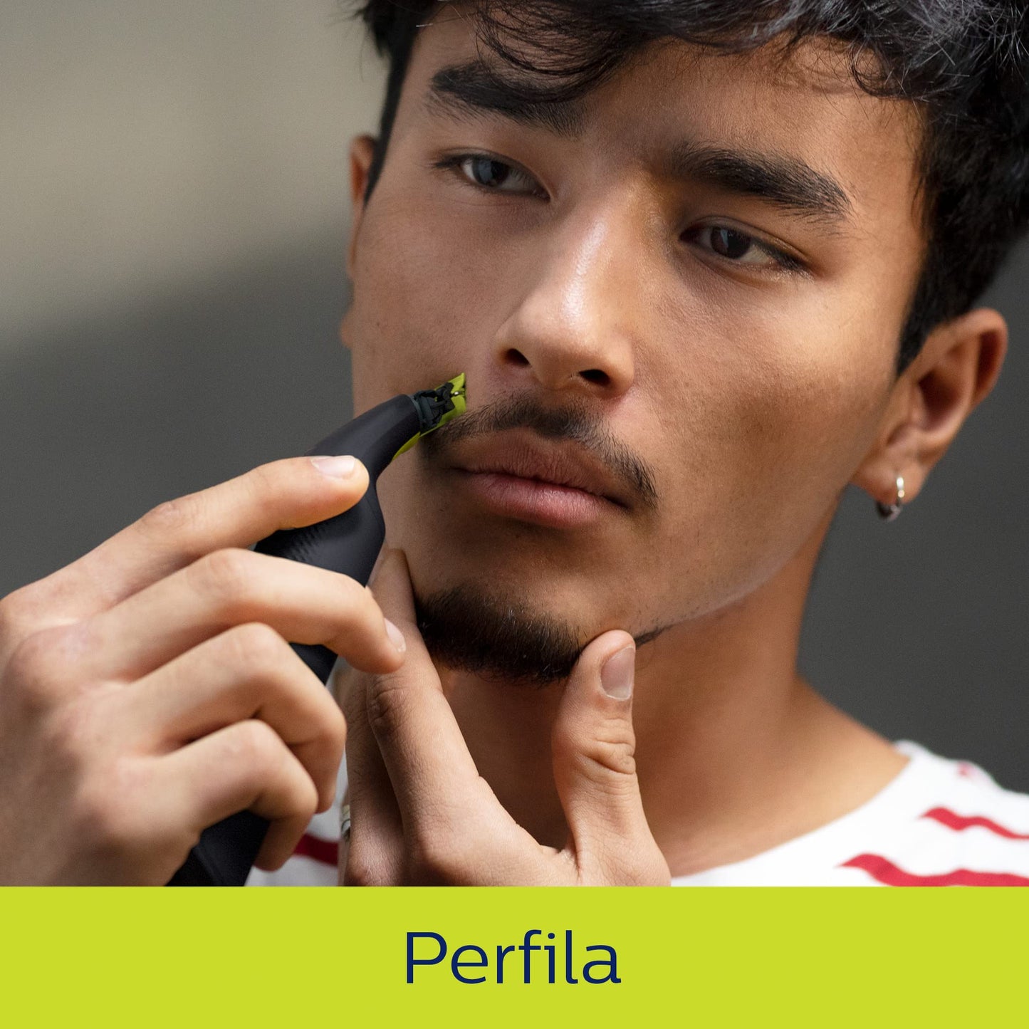 Philips OneBlade Pro Rasuradora y Afeitadora eléctrica para hombre| Recortadora, Perfiladora y Afeitadora para cualquier longitud de vello| en seco y húmedo| con peine ajustable de 12 longitudes | QP6530/15