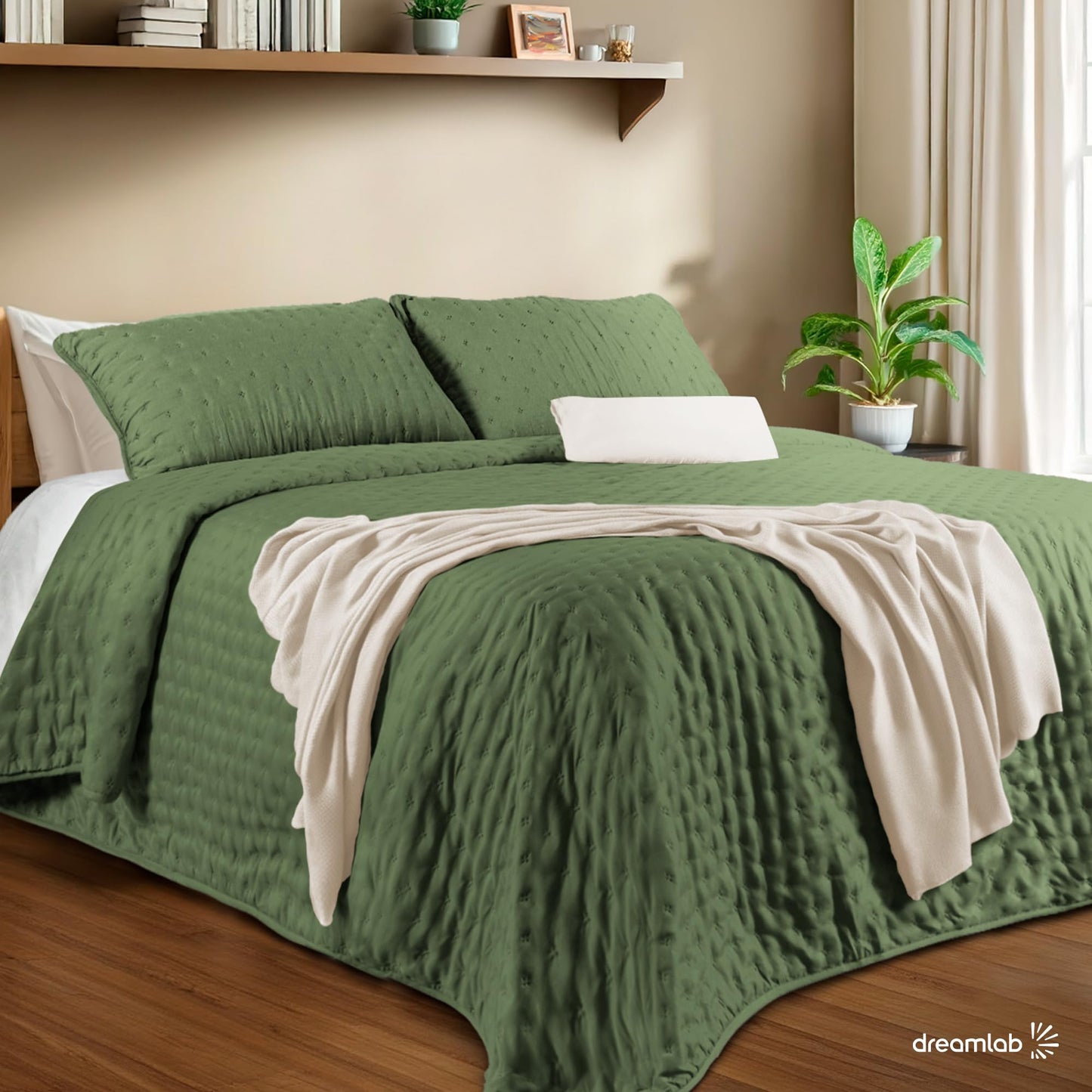 Dreamlab Colcha Ligera con 1 Funda de Almohada, Capitonado, Ultra Suave.Hipoalergénico. Edrecolcha para Cama. Edredón para Verano y Todas Las Estaciones. (Individual 175x240 cm,Trébol,Verde Seco)