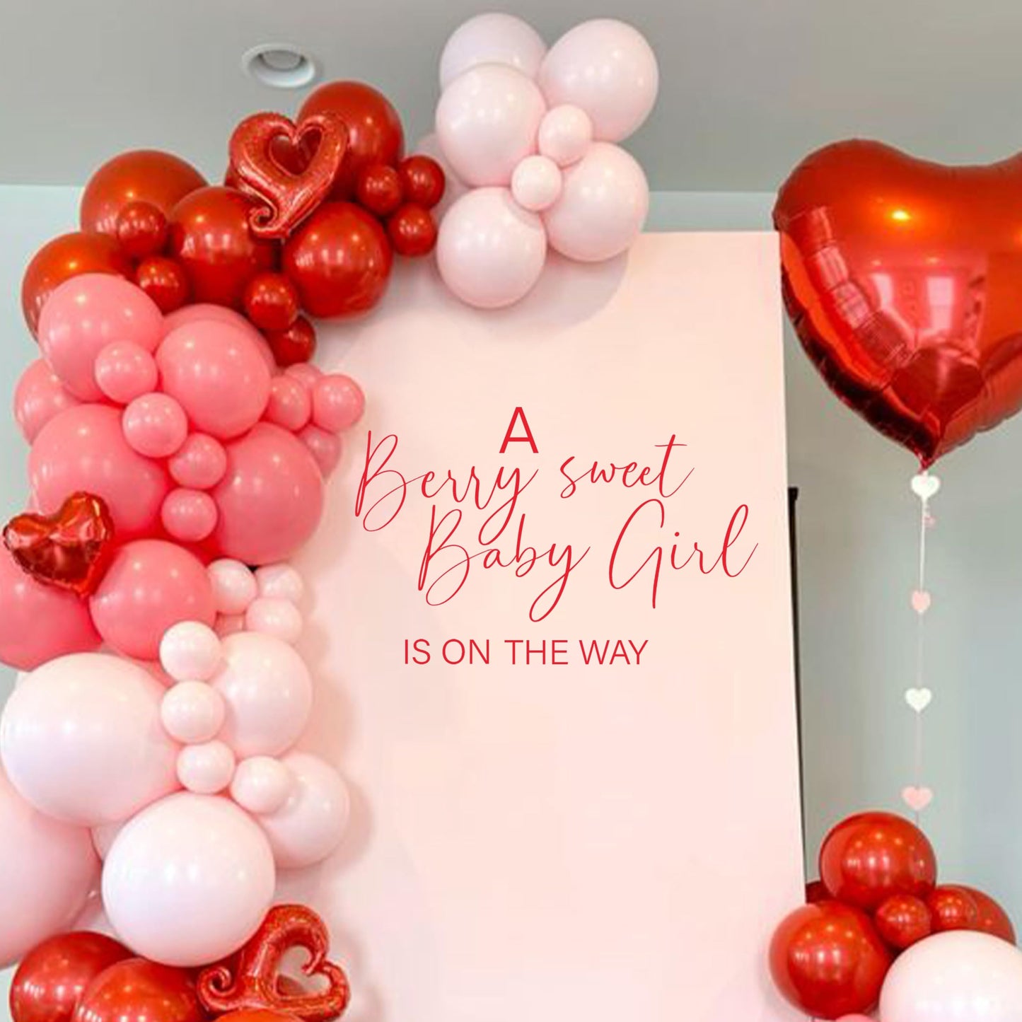 Capiont A Berry Sweet Baby Girl is on The Way - Vinilo decorativo para fiesta de baby shower, con temática de frutas dulces y bayas, suministros para fiesta de primer cumpleaños (rojo A Berry Sweet