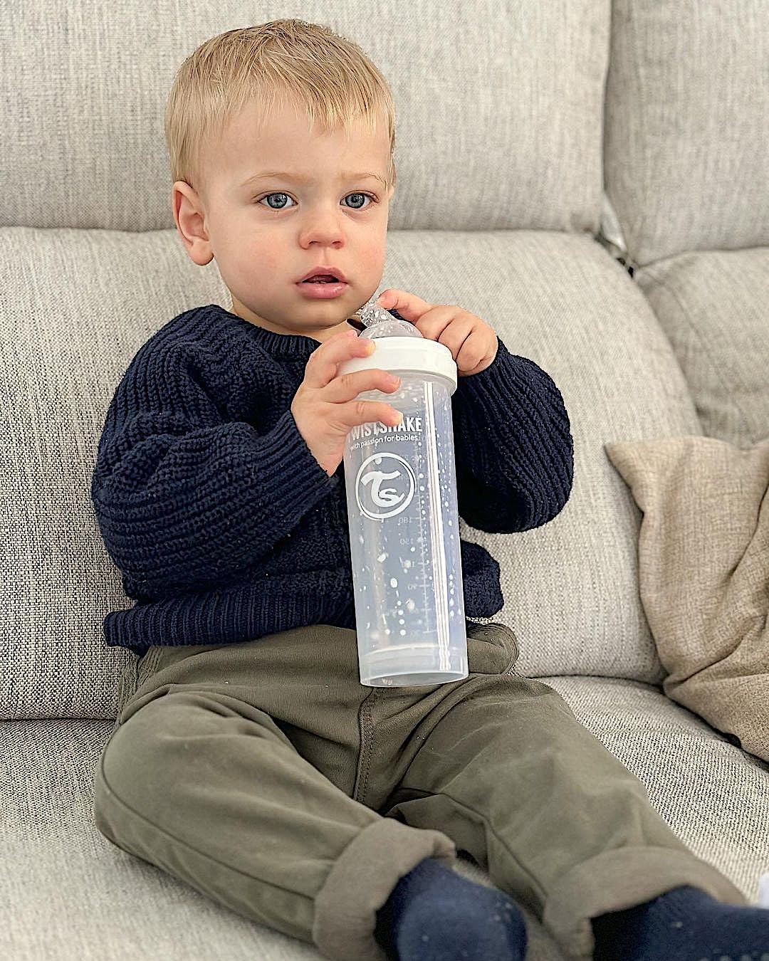 Biberón Anticólicos Twistshake Blanco de 330 ml con Tetina de Silicona Similar al Pecho para Lactancia Normal