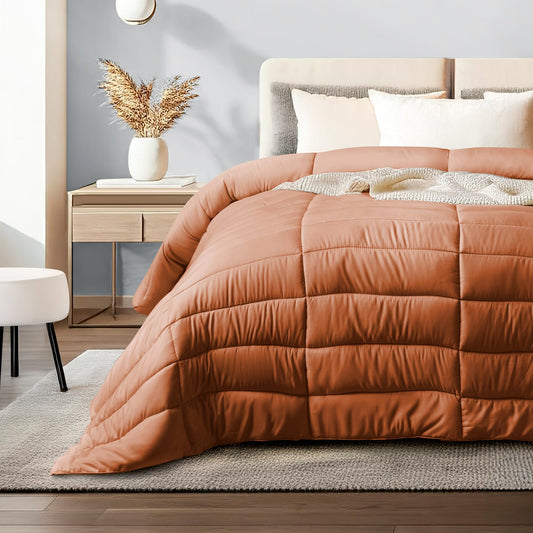 Dreamlab Edredón Acolchado para Toda Estación. Relleno de Microfibras Recubiertas con Gel. Lavado a Máquina. Usar como Edredón o con Funda Duvet. Hipoalergénico.(Naranja Quemado,King Size 259 x 223cm)