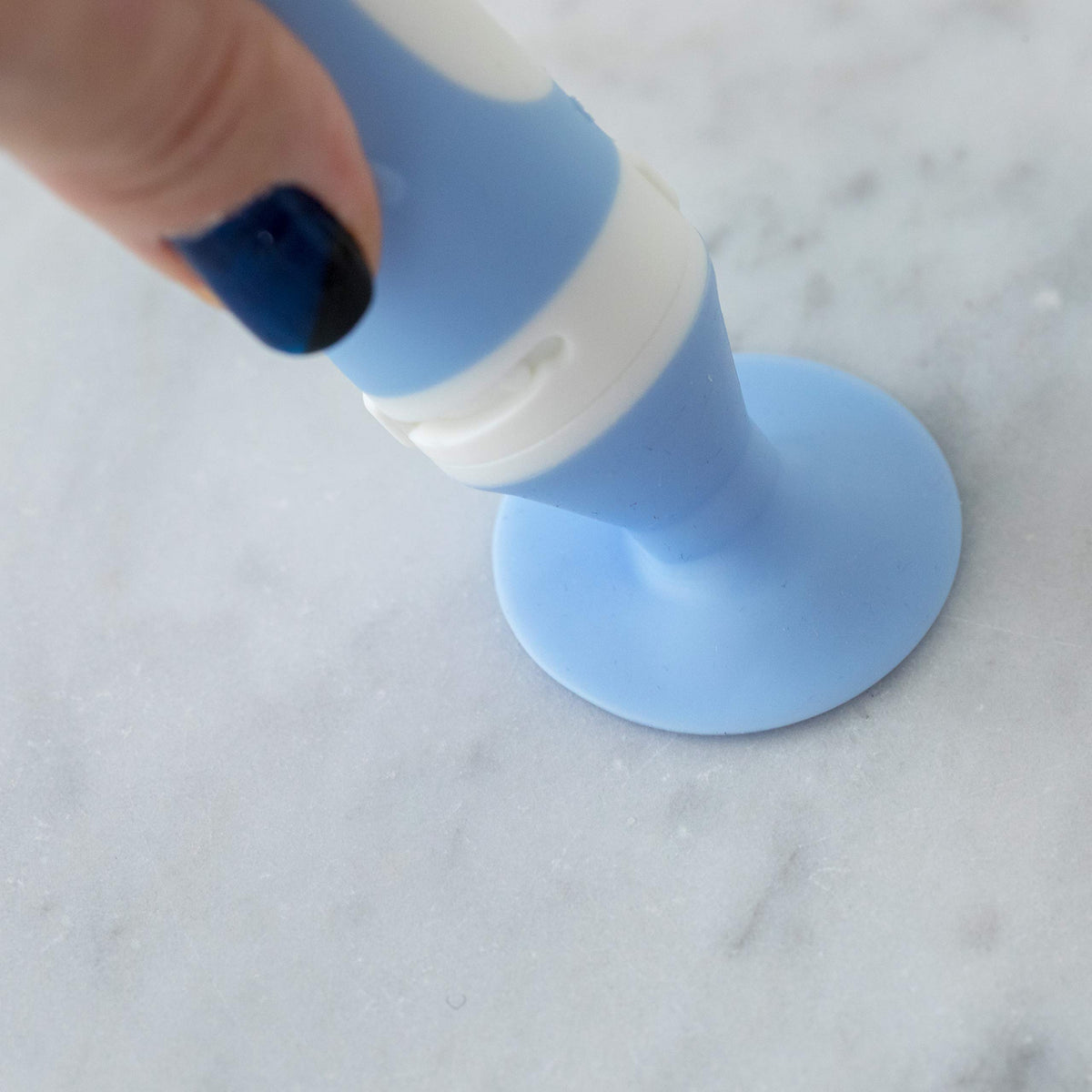 PAPU BABY Cepillo para Biberón/Botella de Silicón 100% grado alimenticio. Escobillón para Biberones. (Azul)