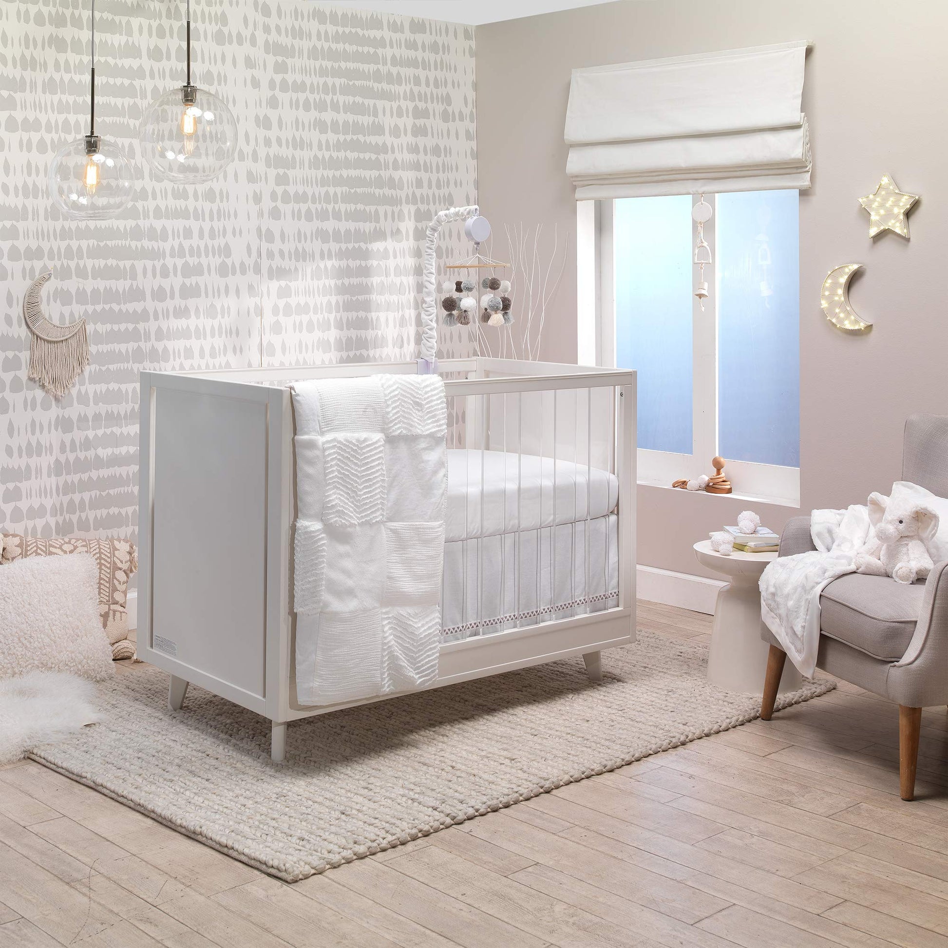 Lambs & Ivy Signature Pom Pom Musical Baby Cuna Móvil - Blanco/Gris
