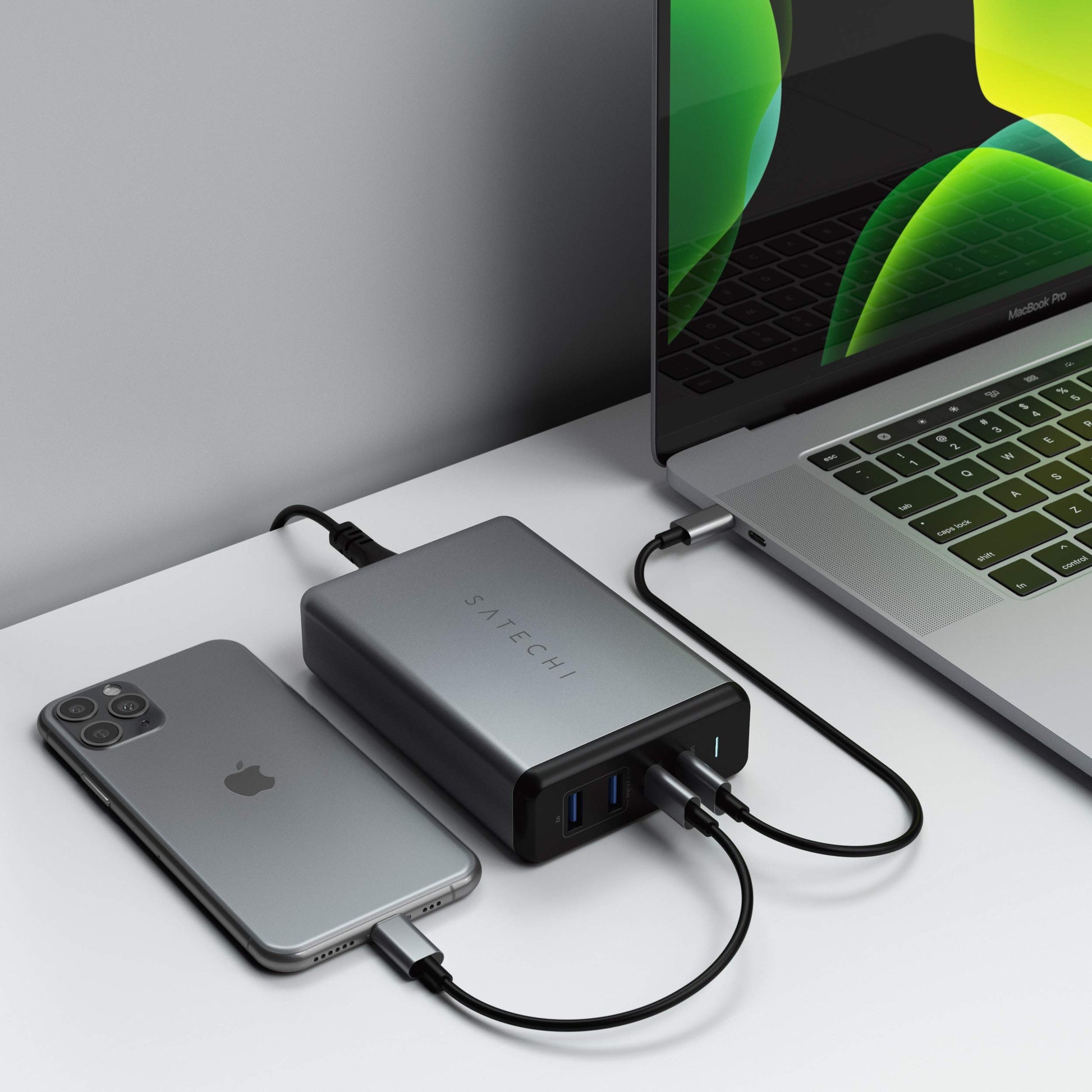 Cargador de Escritorio SATECHI USB-C PD 108W 4 Puertos para MacBook, iPad e iPhone