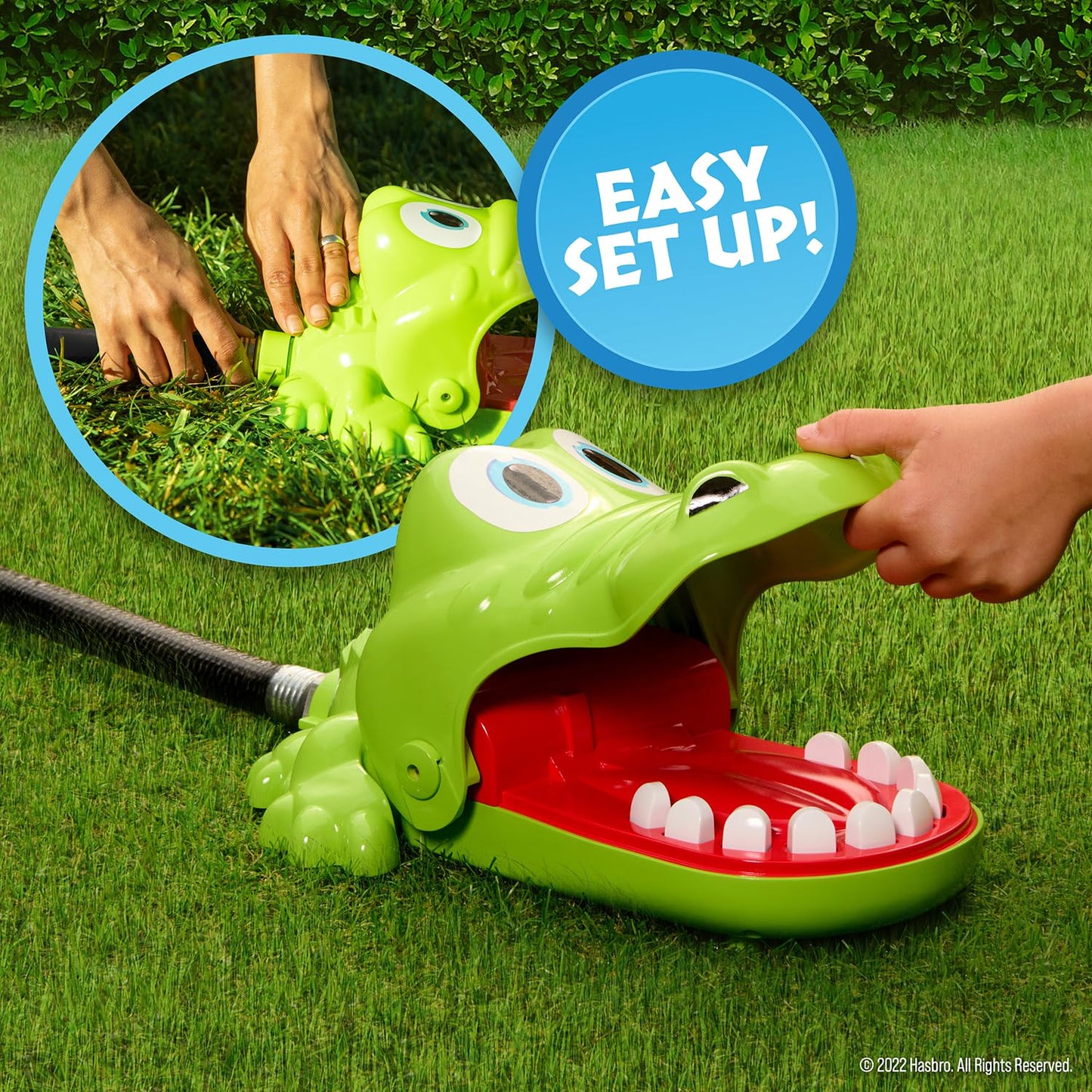 Hasbro Juego de Agua de cocodrilo para Dentista, Juego de Agua para niños, aspersor de Patio Trasero, Juegos al Aire última intervensión para diversión de Verano