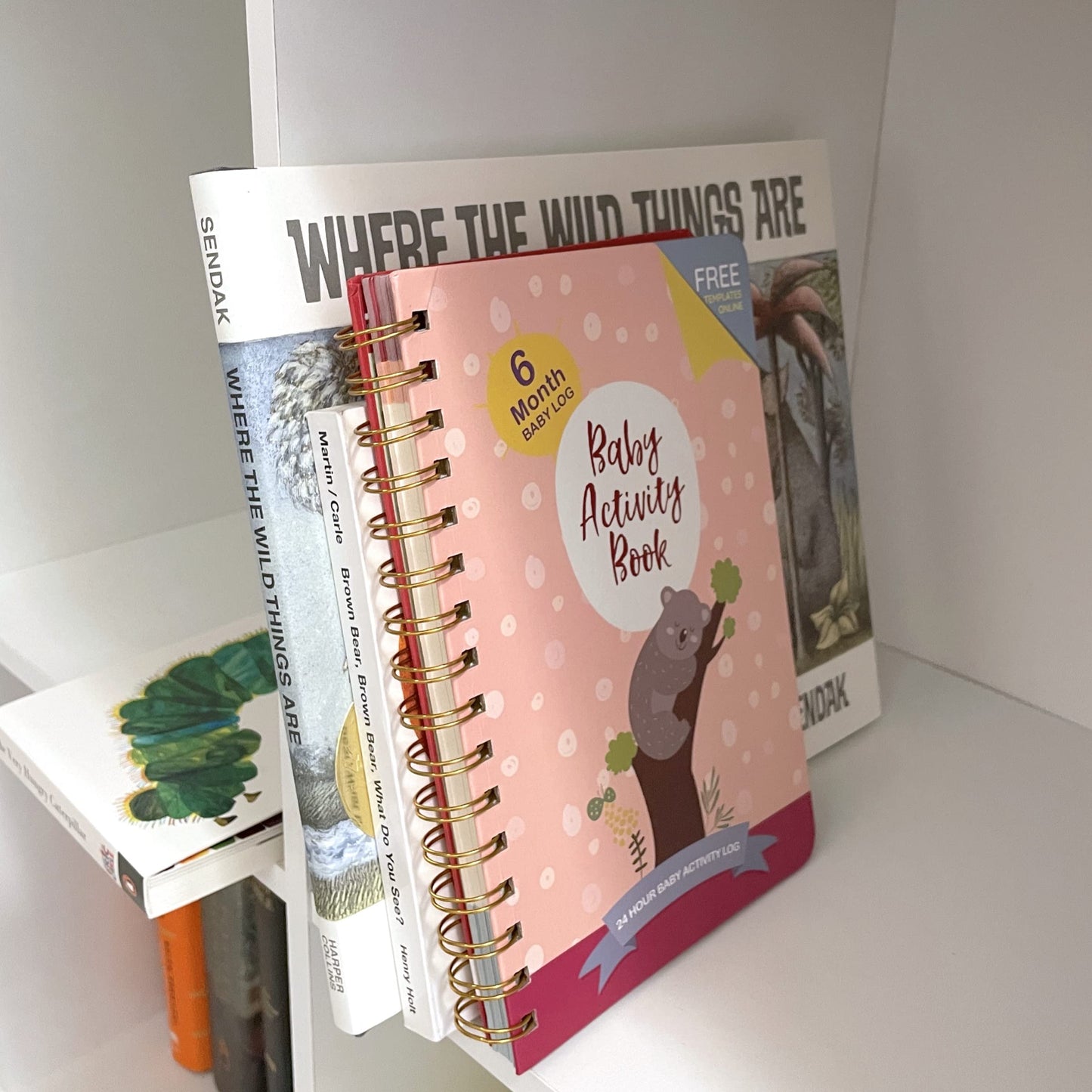Diario de seguimiento de bebés para recién nacidos (edición para niñas) – Diario de bebé, registro de actividad diaria, hitos del desarrollo, horario de inmunización, registro de salud, contactos de emergencia y mucho más - Fabricado por médicos para