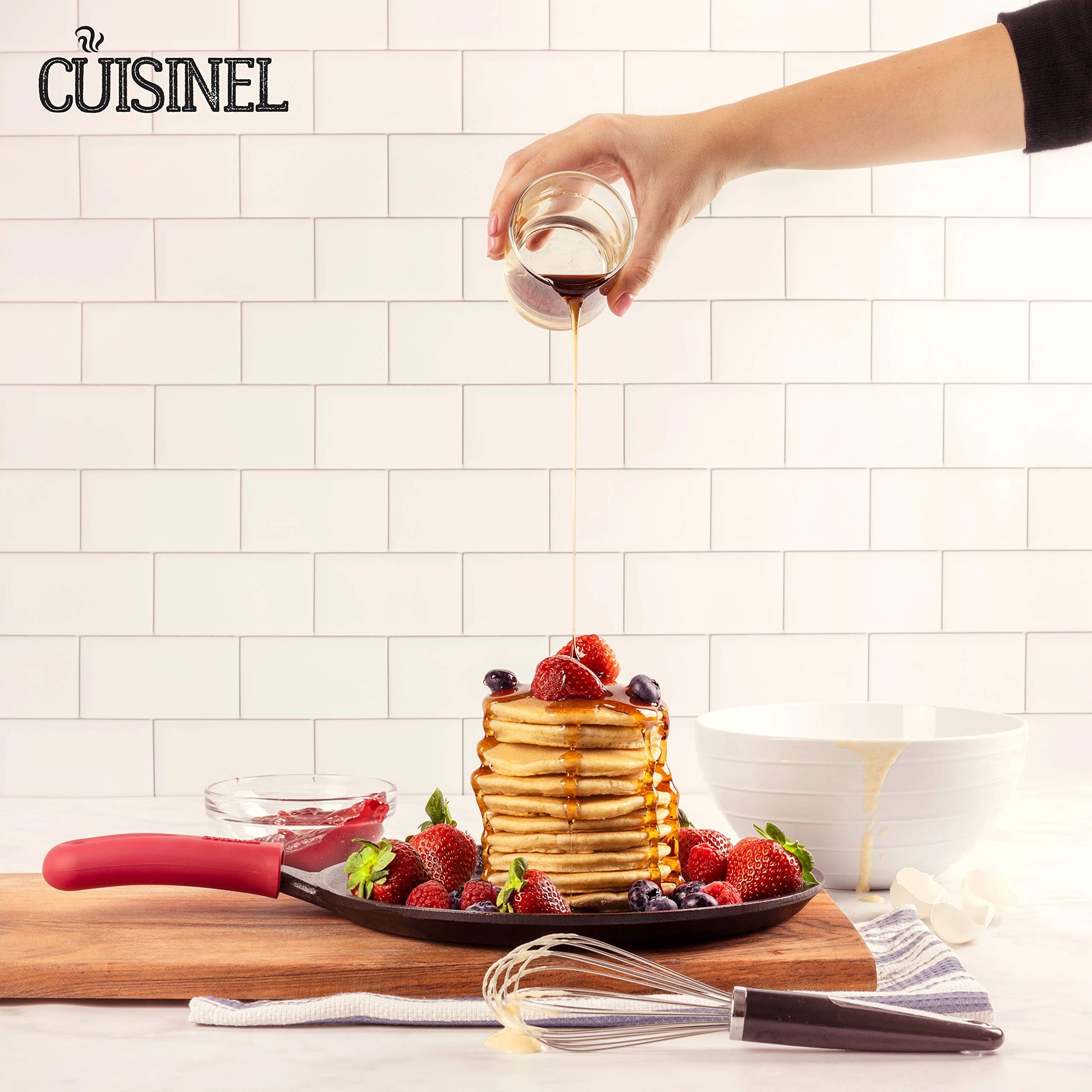 Cuisinel - Plancha redonda de hierro fundido, sartén para crepe de 10.5 pulgadas + cubierta de mango de silicona, Comal presazonada para tortillas - Sartén plana Dosa Tawa Roti Grill - horno, estufa,