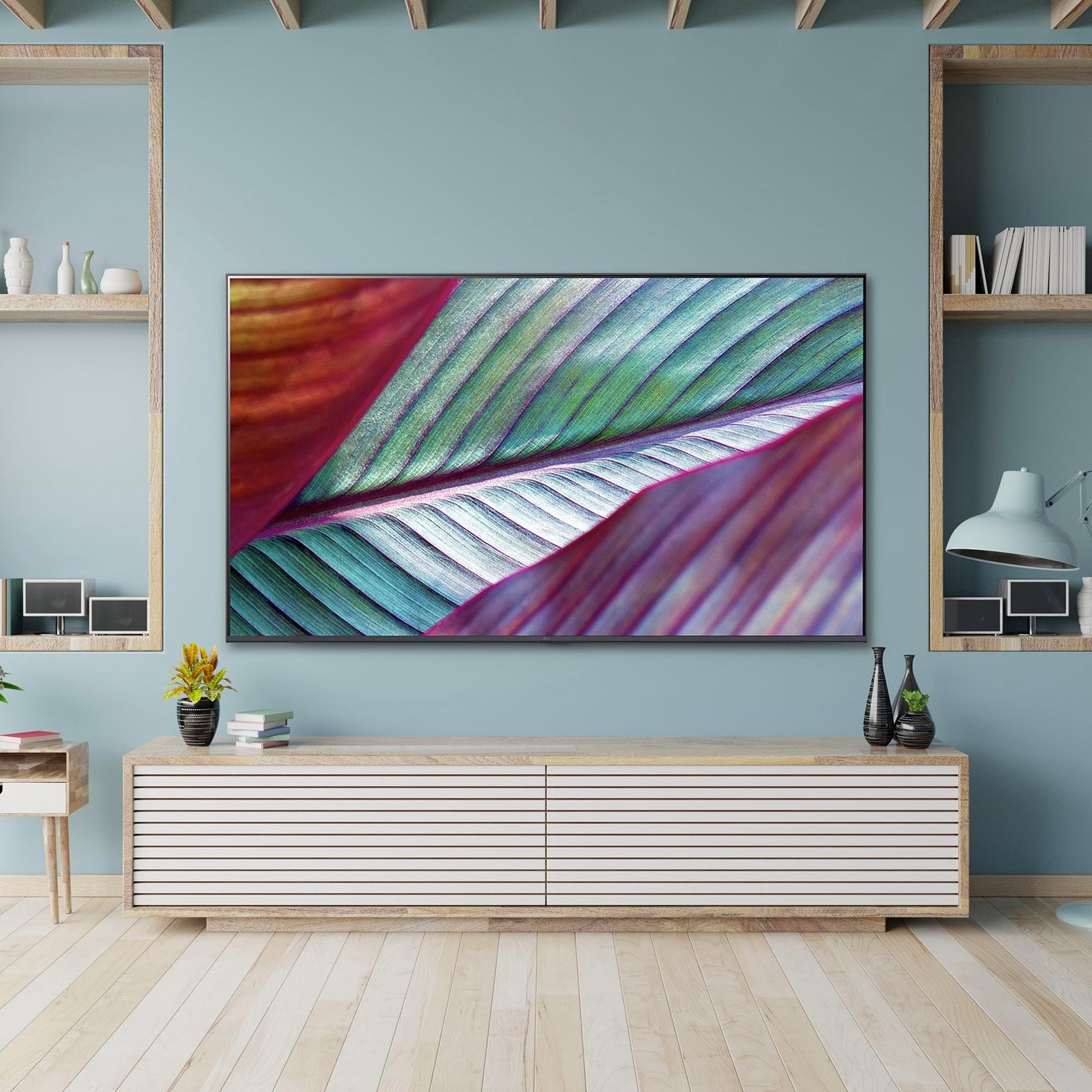 LG Pantalla UHD AI ThinQ 43" 4K Smart TV 43UR7800PSB