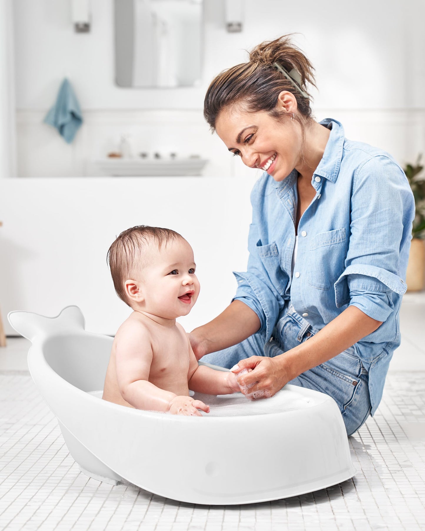 Tina Infantil Skip Hop Blanca Smart Sling Moby 3 Etapas para Bebé