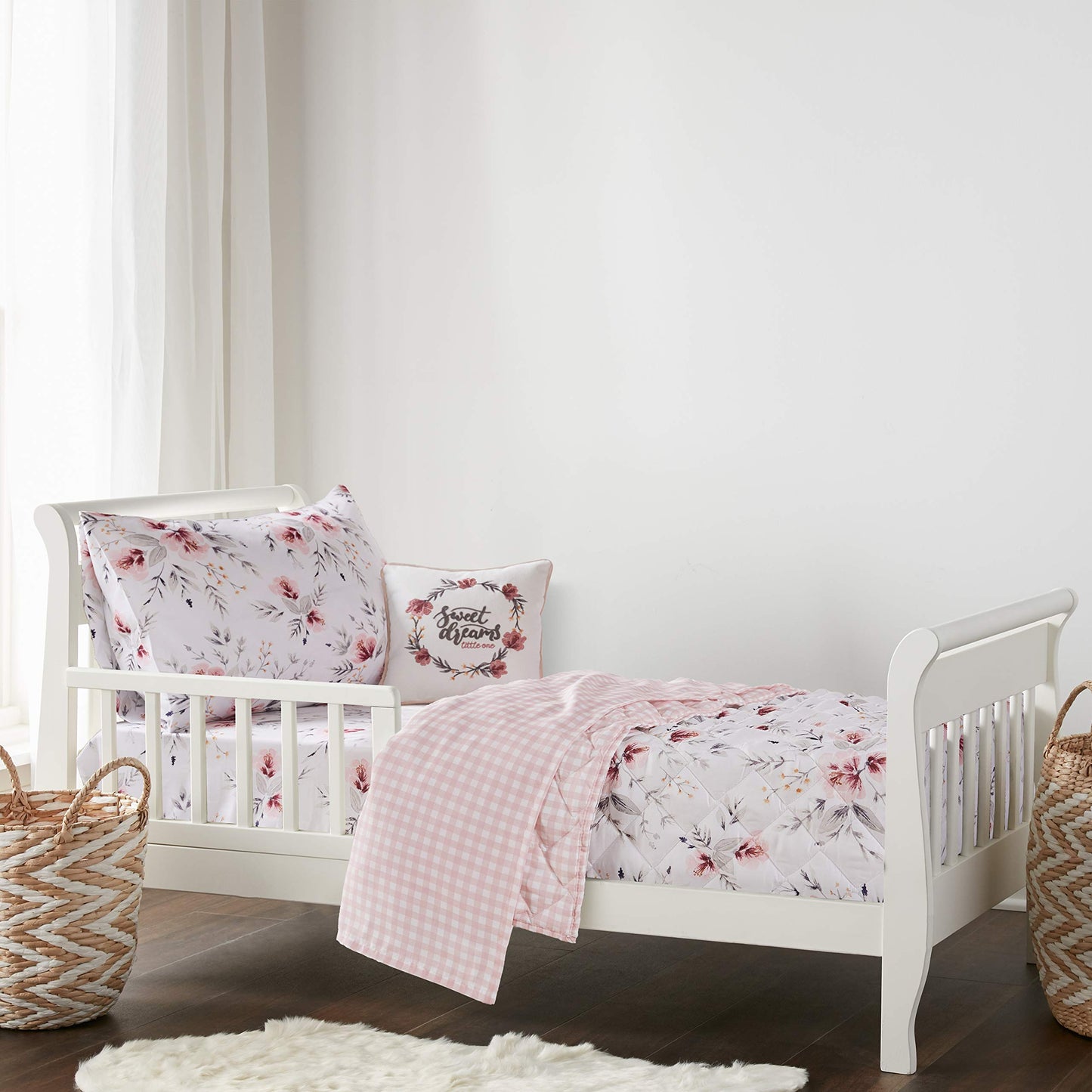Levtex Baby - Adeline - Juego de cama para niños pequeños, color rosa, gris y blanco, diseño floral clásico, juego de 5 piezas, incluye edredón reversible, sábana bajera, sábana encimera, funda de