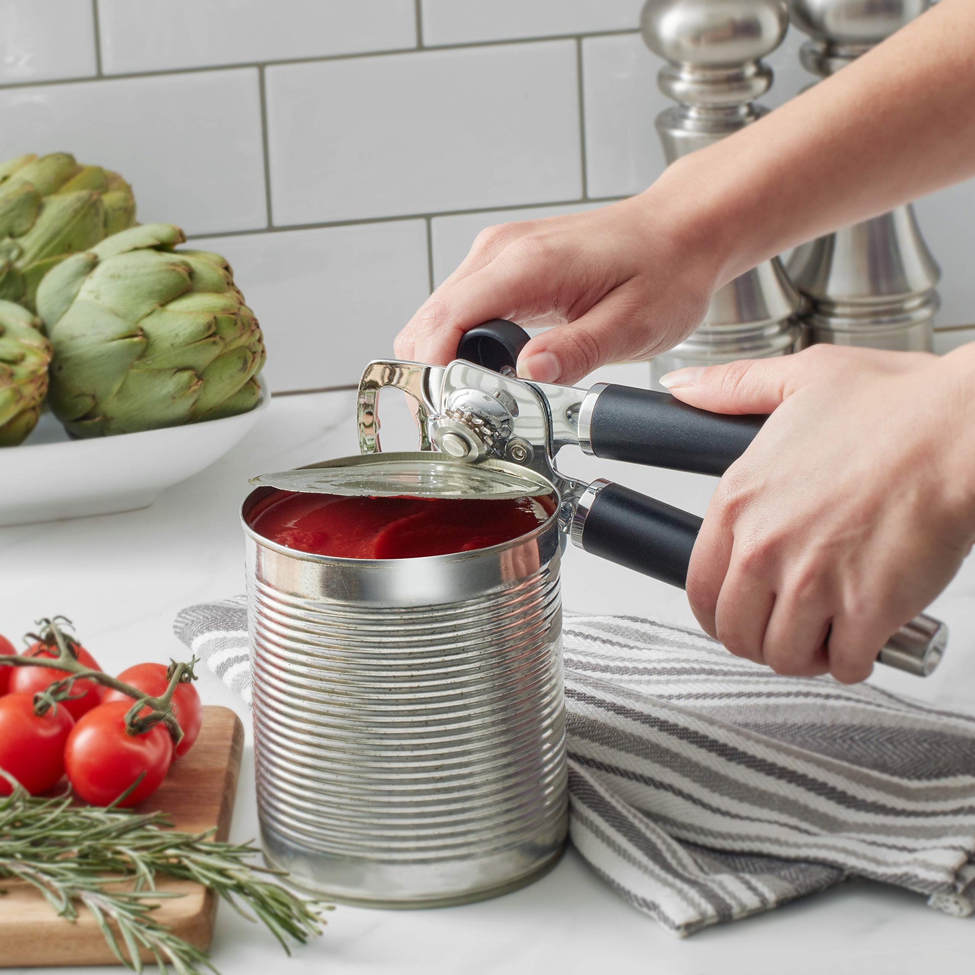KitchenAid Gourmet - Abrelatas multifunción, 8.36 pulgadas, color negro