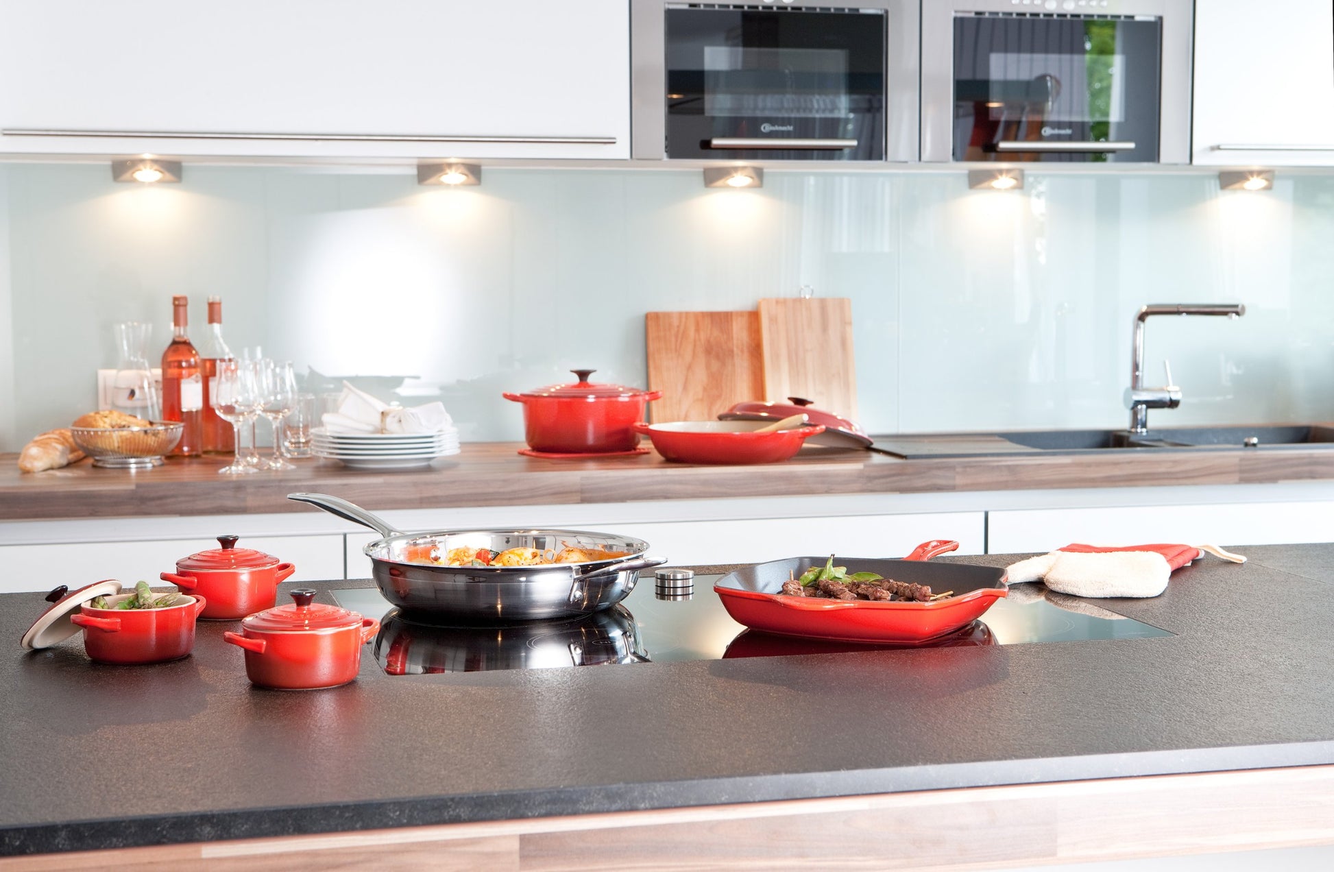 Le Creuset Enameled Cast-Iron 10-1/4-Inch Square Skillet Grill, Cherry