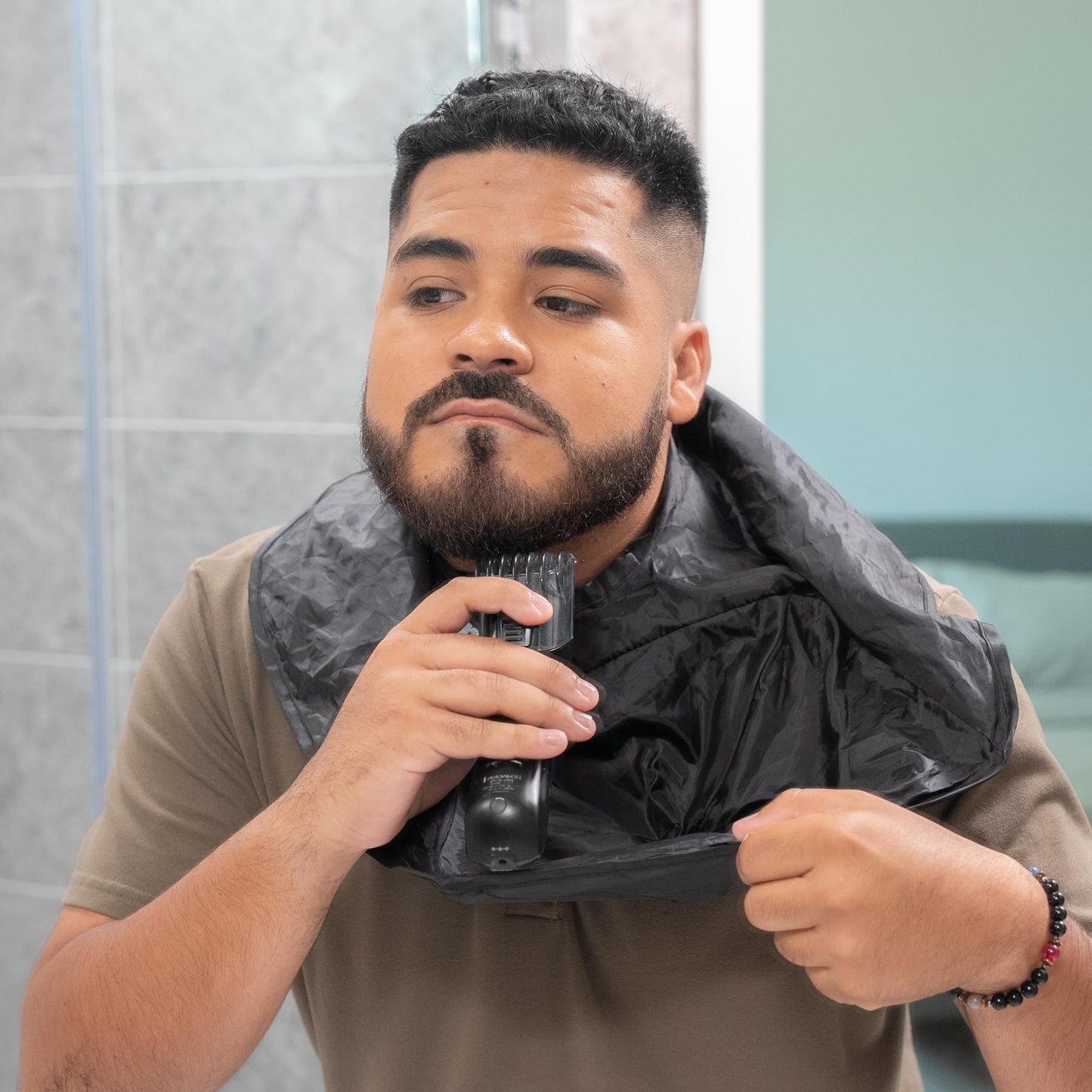 GROOMATE Delantal portátil para barba, Negro -, Talla única