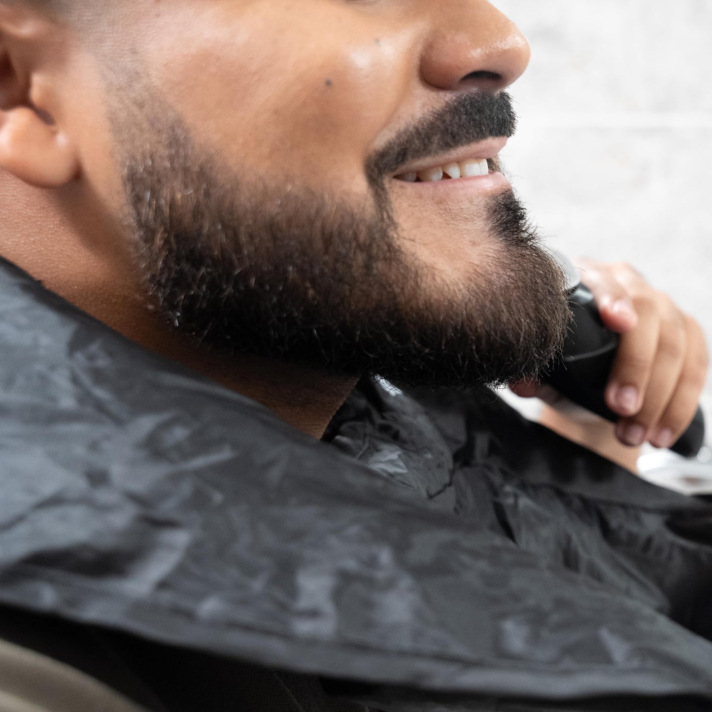 GROOMATE Delantal portátil para barba, Negro -, Talla única