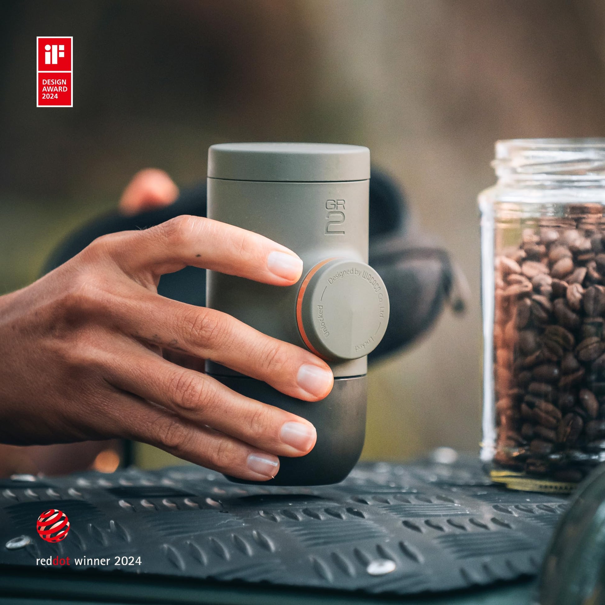 WACACO Minipresso GR2 - Cafetera de café molido compatible con máquina de café molido, portátil de 18 bares operado manualmente, cafetera espresso sobre la marcha, ultra pequeña para viajes, camping,