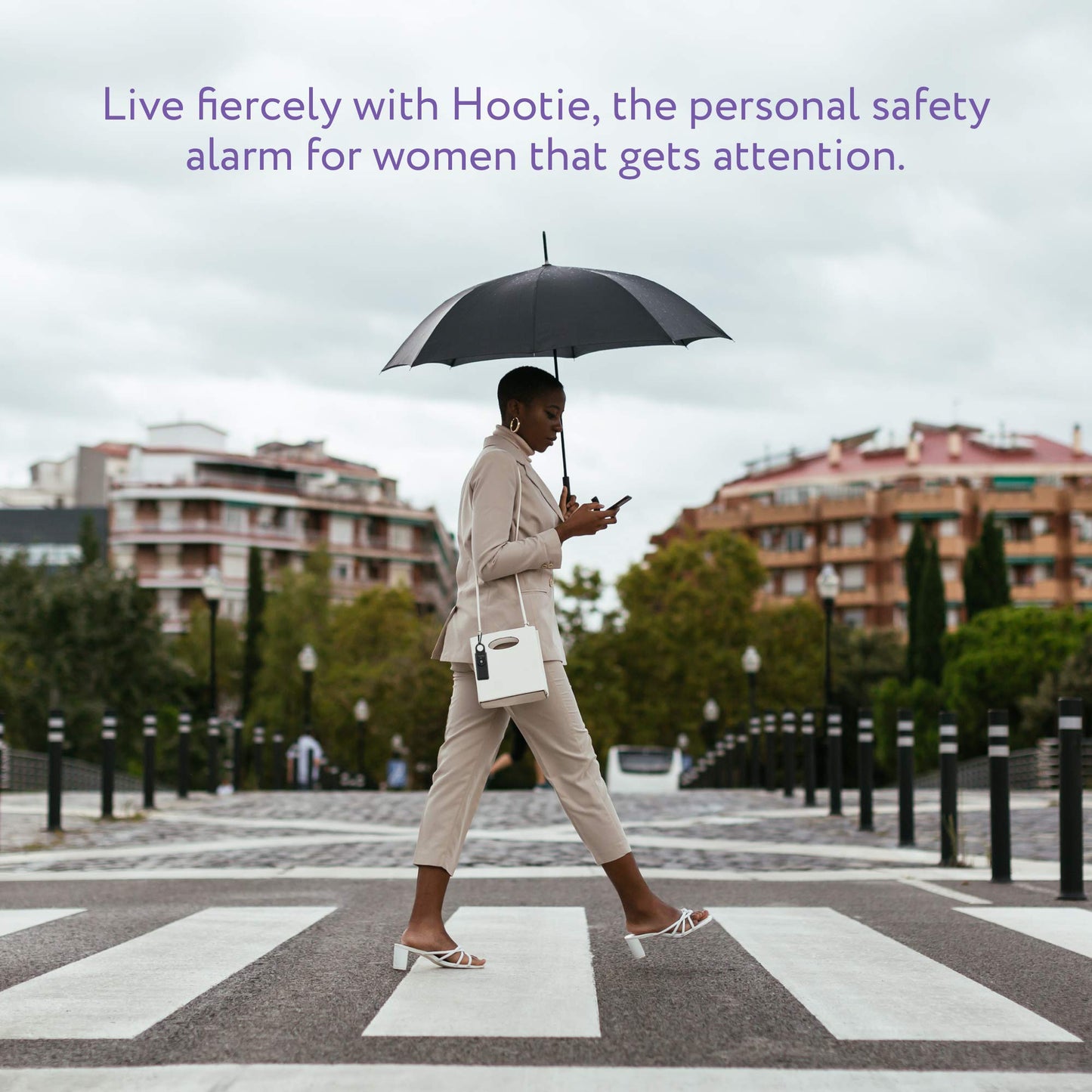 Hootie - Alarma de seguridad personal de 130 dB, llavero alarma, con luz estroboscópica, blanco