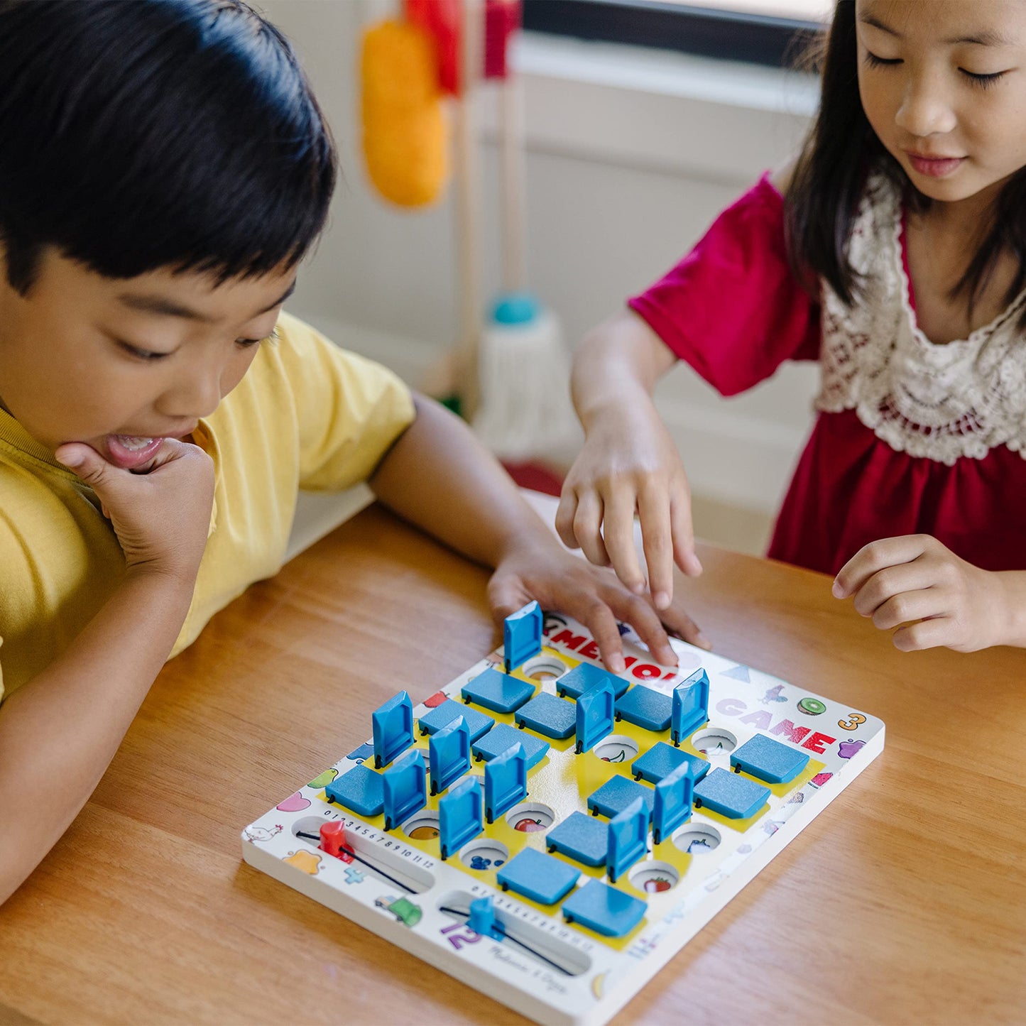 Juego de Memoria Melissa & Doug Voltea-y-Gana Juegos Para Viajes de Mesa 7 Tarjetas de Doble Cara
