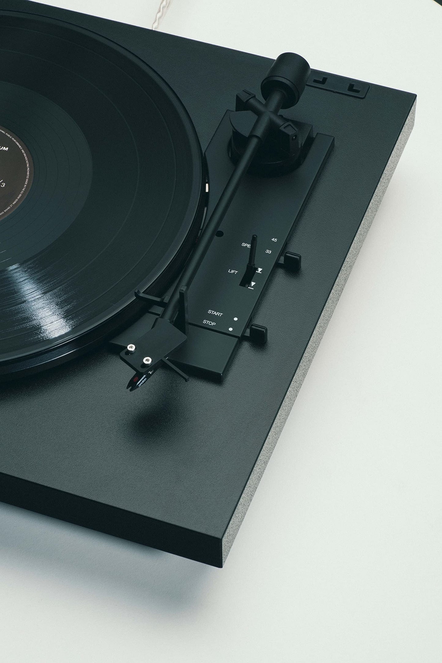Pro-Ject A1 - Sistema de Tocadiscos Totalmente automático con Cartucho OM 10, Negro