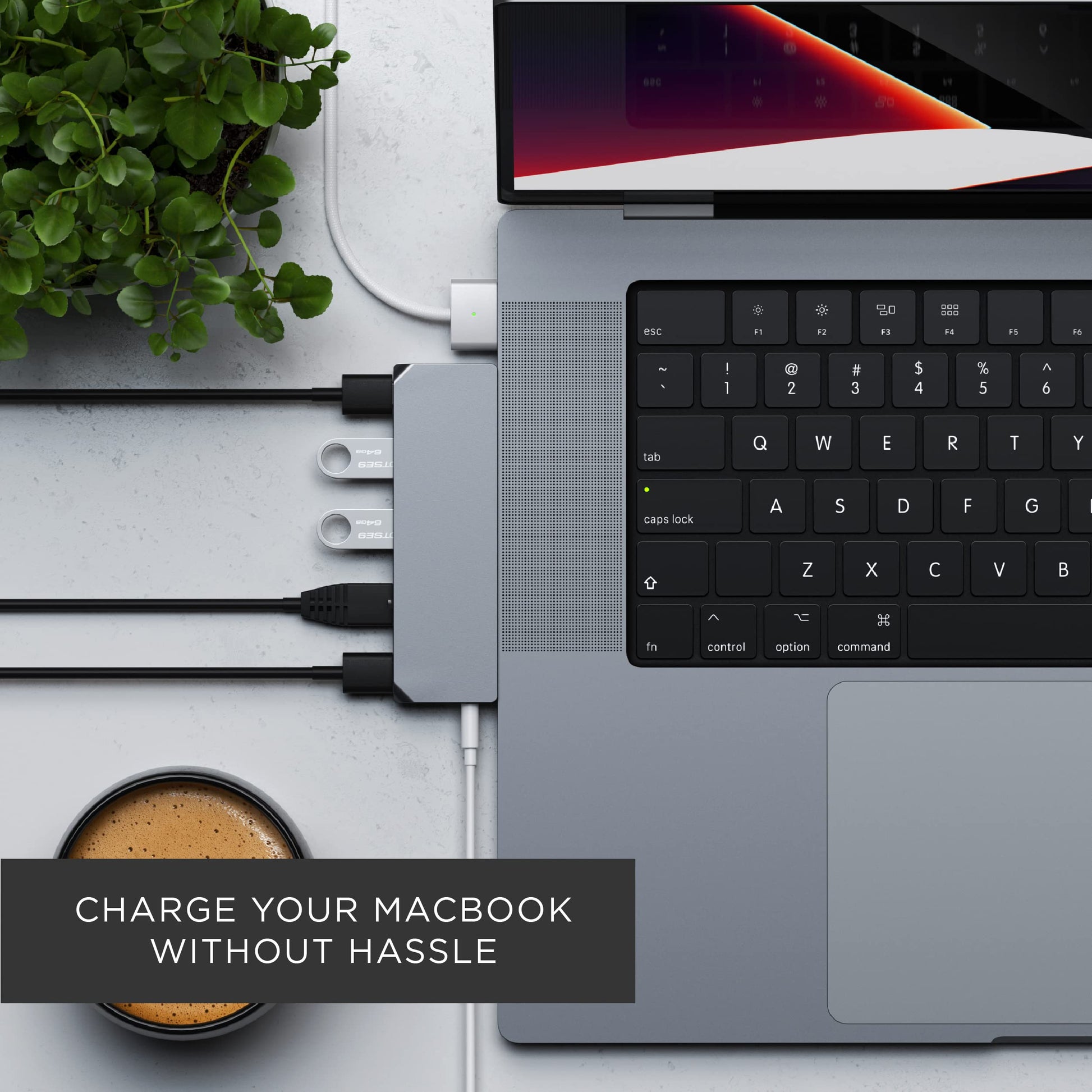 Hub Adaptador Tipo-C Satechi Gris Espacial con USB4 y Ethernet para MacBook Pro/Air