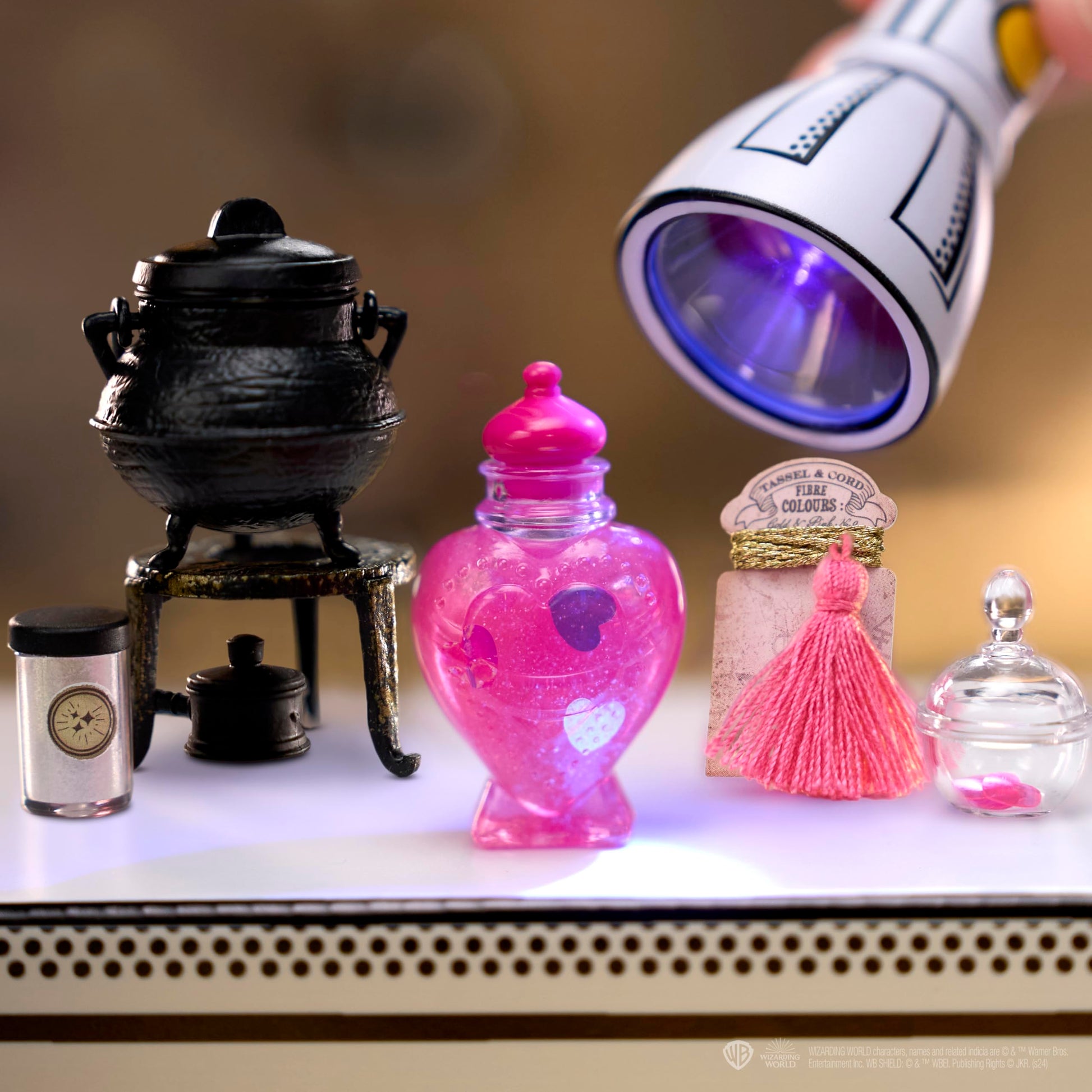 Réplica Exacta MGA's Miniverse Harry Potter Clase de Pociones con Piezas y Accesorios Exclusivos para Crear y Exhibir