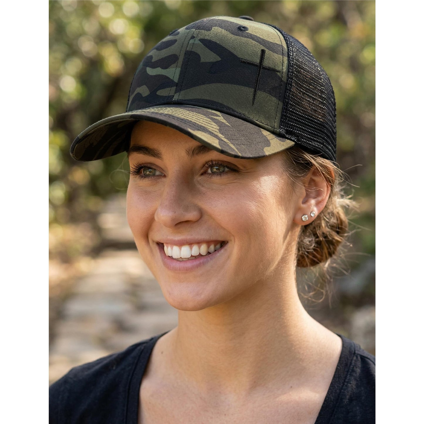 DOEO JNSPO Gorros cristianos para hombres y mujeres, gorro con cruz de 3 clavos de Jesús, regalos religiosos cristianos para cumpleaños/Navidad, gorro con bordado de cruz y estampado de camuflaje.