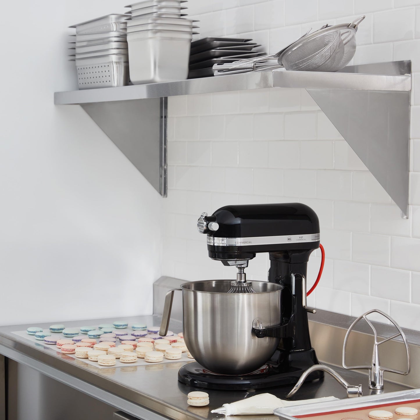 KitchenAid Mezclador de soporte de 8 cuartos con elevación de tazón, sin protector de taza, Negro ónice, 7.5 l