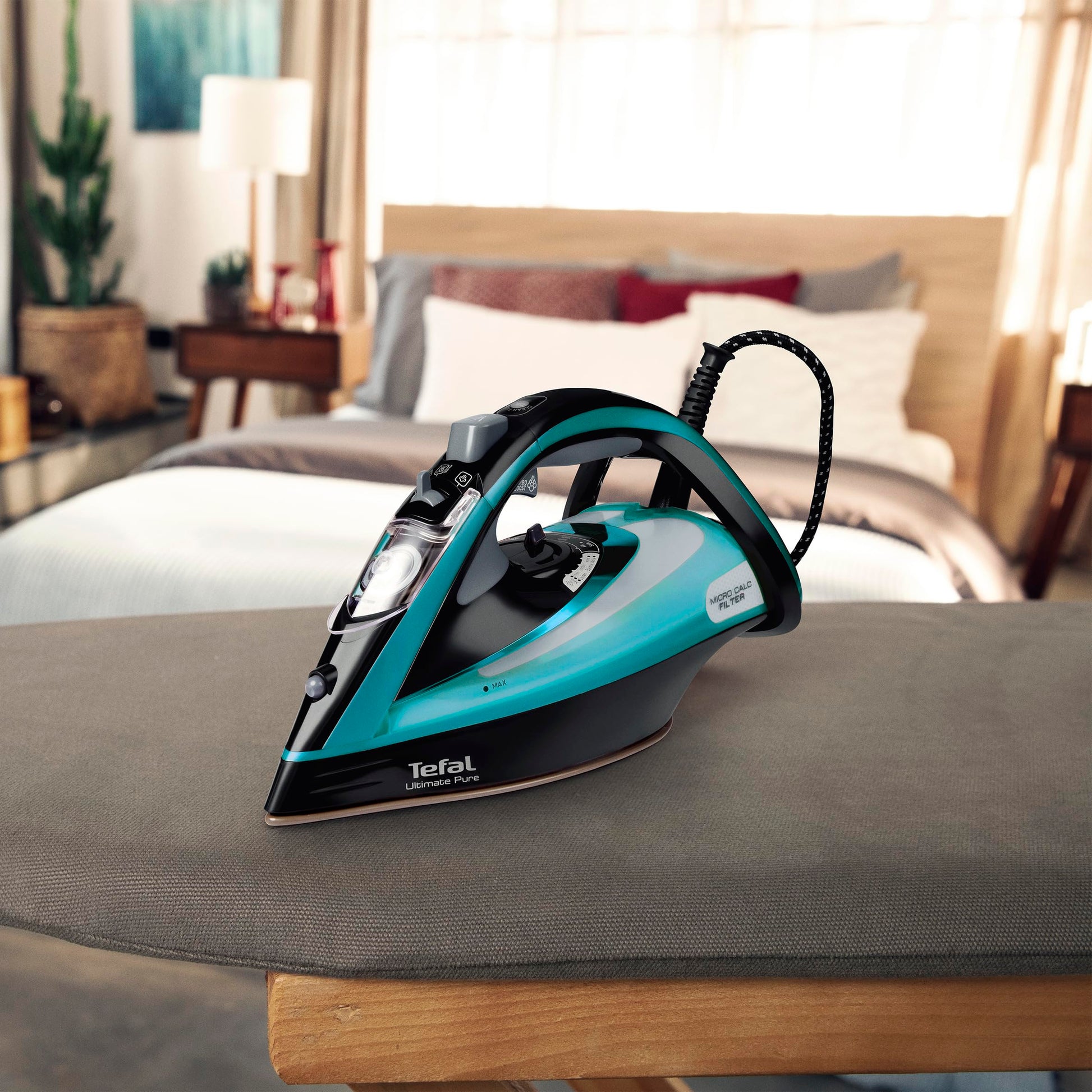 Plancha a Vapor Tefal Ultimate Pure Negro Azul con Suela Durilium Autoclean 250 g/min